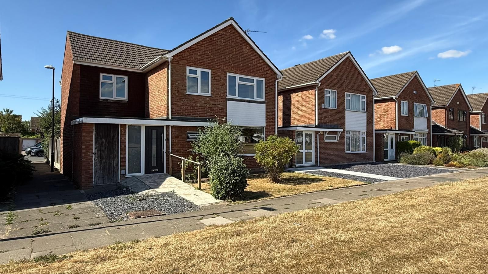 5 bedroom detached house For Sale in Coventry - photograph 24