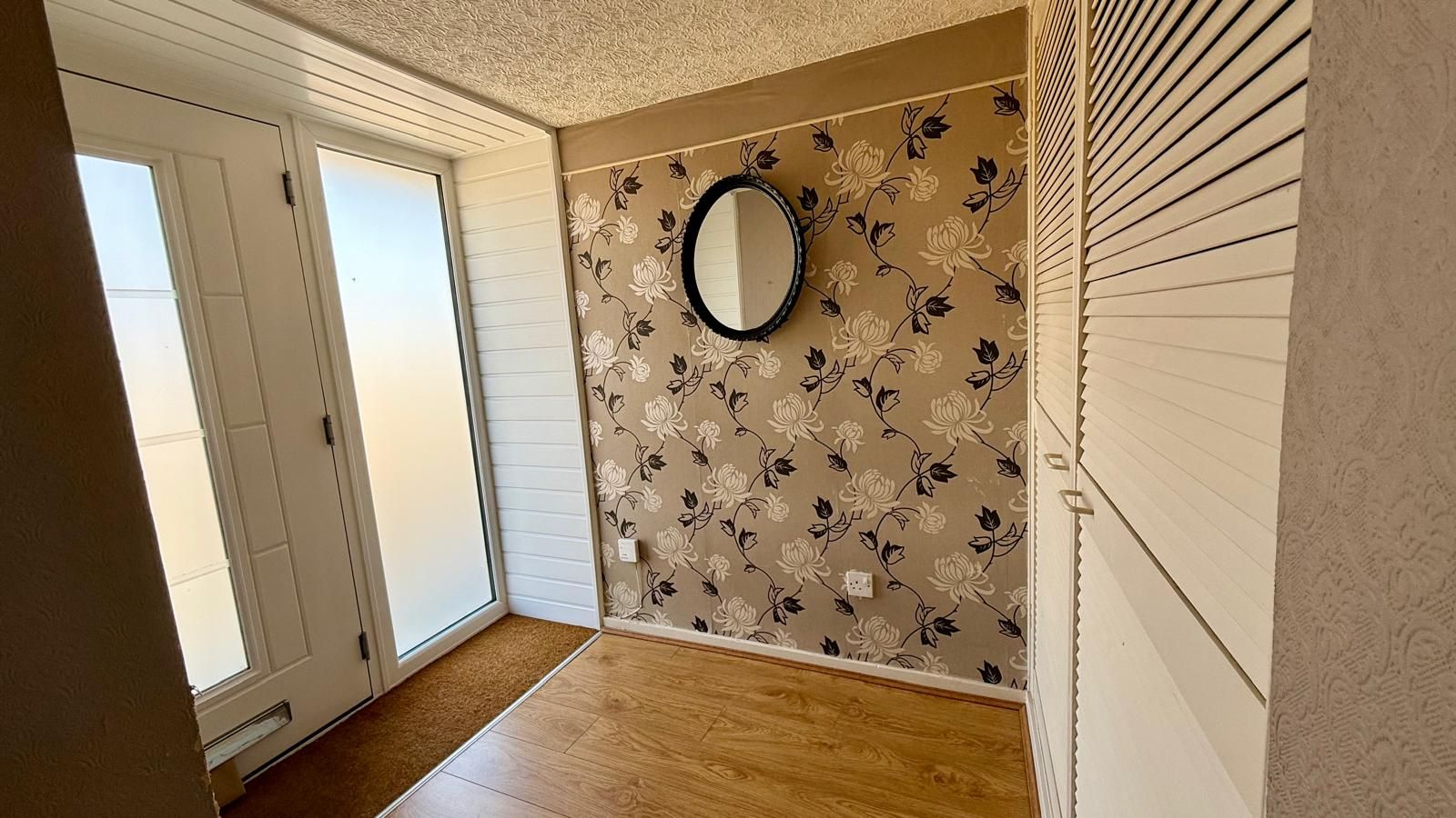 5 bedroom detached house For Sale in Coventry - photograph 10