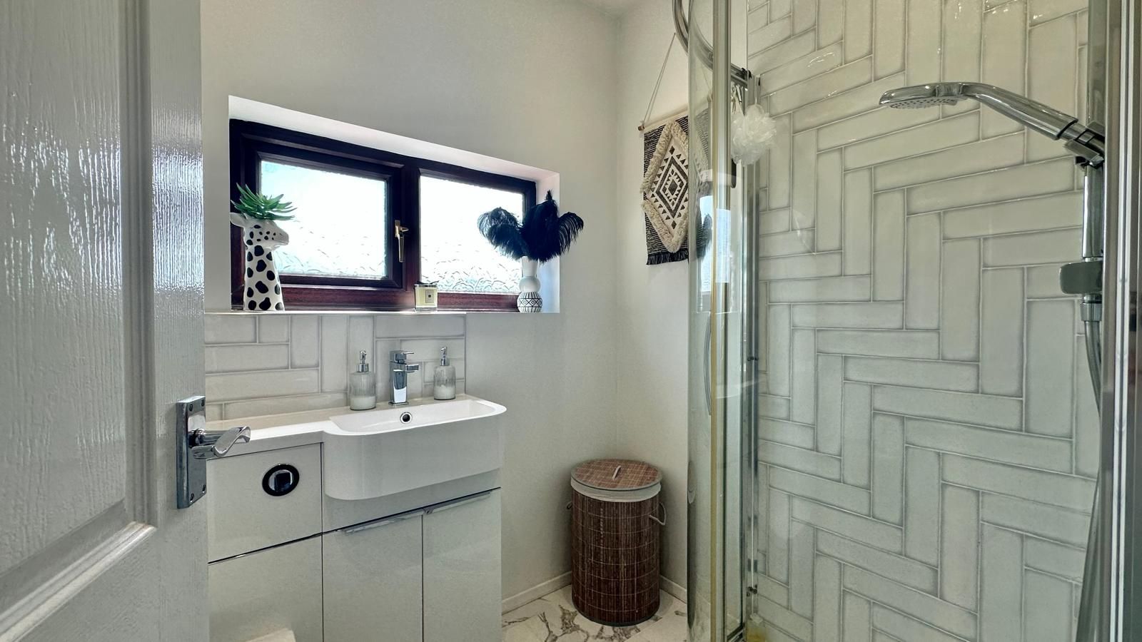 3 bedroom end terraced house For Sale in Coventry - Photograph 18.