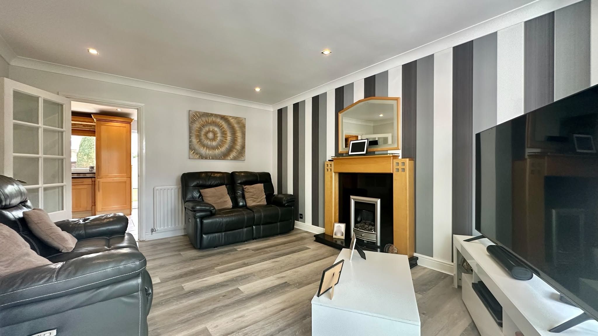 3 bedroom link detached house For Sale in Coventry - Photograph 10.