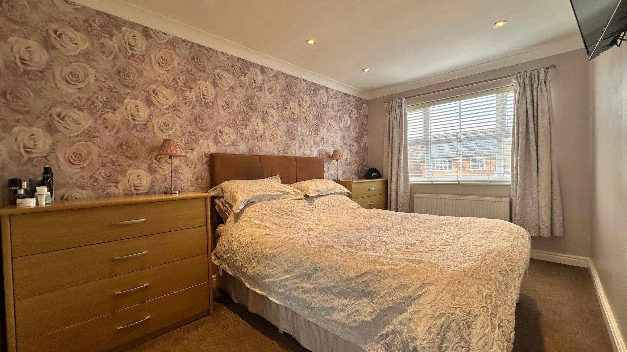 3 bedroom link detached house For Sale in Coventry - Photograph 12.