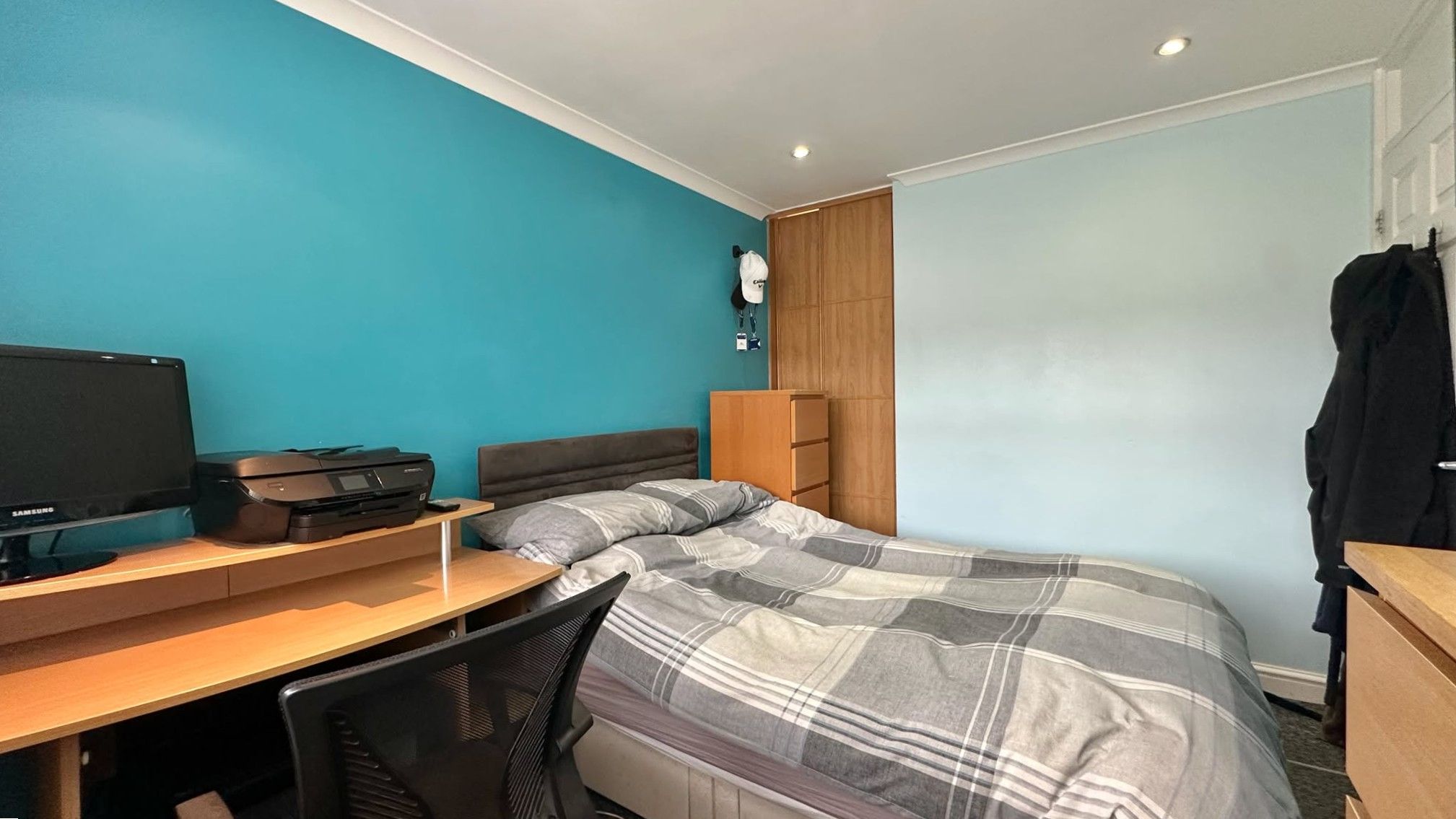 3 bedroom link detached house For Sale in Coventry - Photograph 15.