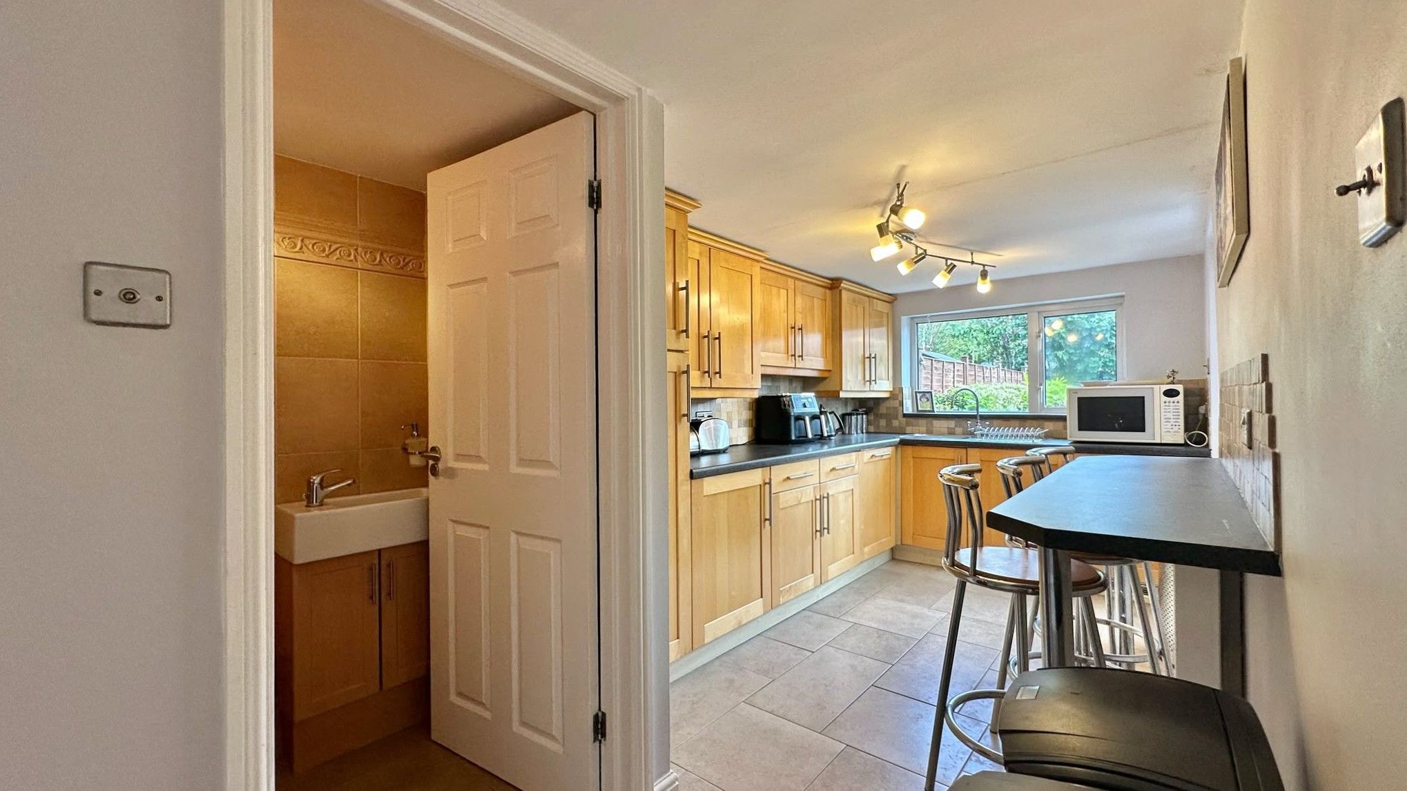 3 bedroom link detached house For Sale in Coventry - Photograph 6.