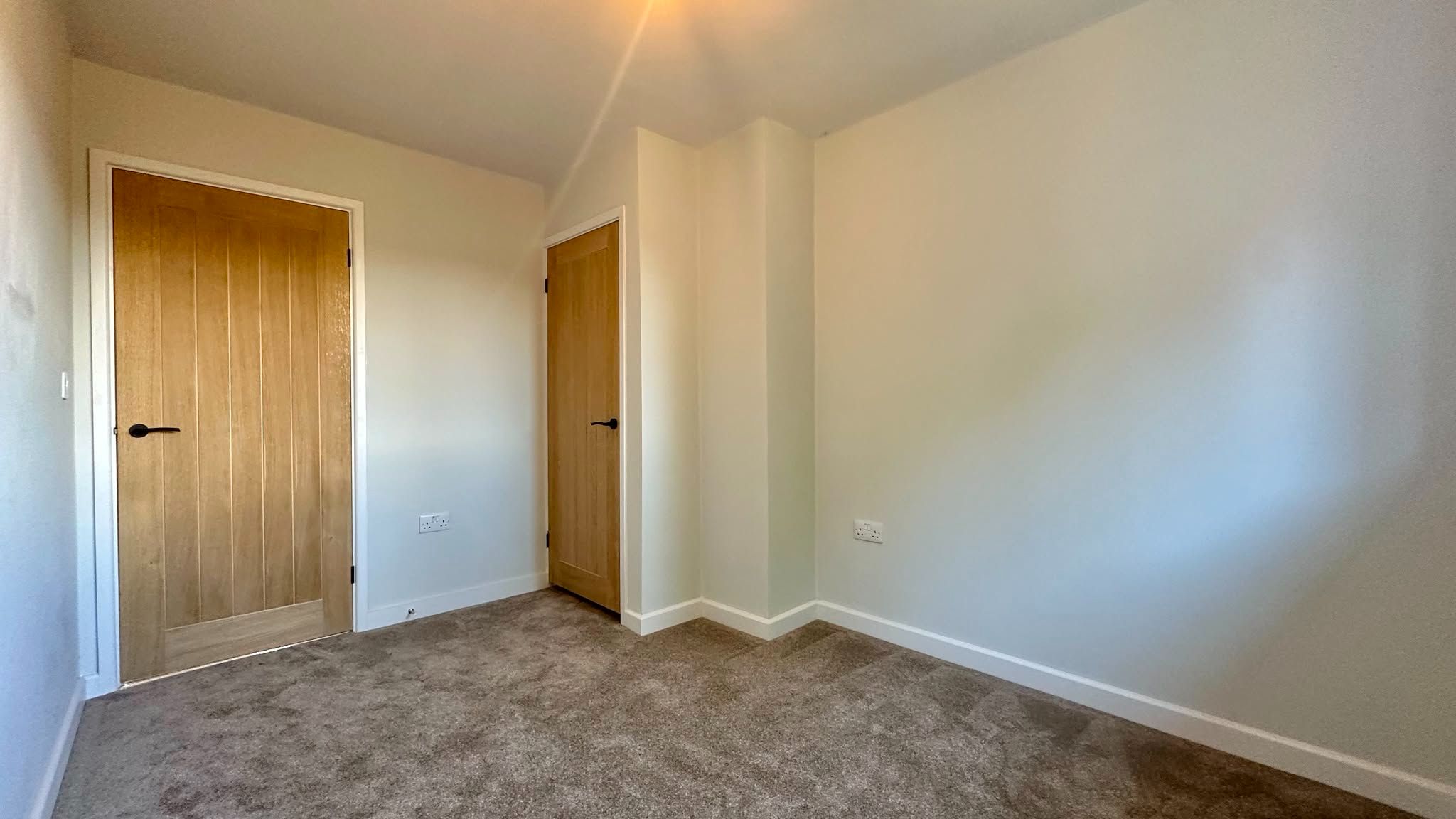 3 bedroom semi-detached house For Sale in Coventry - Photograph 17.
