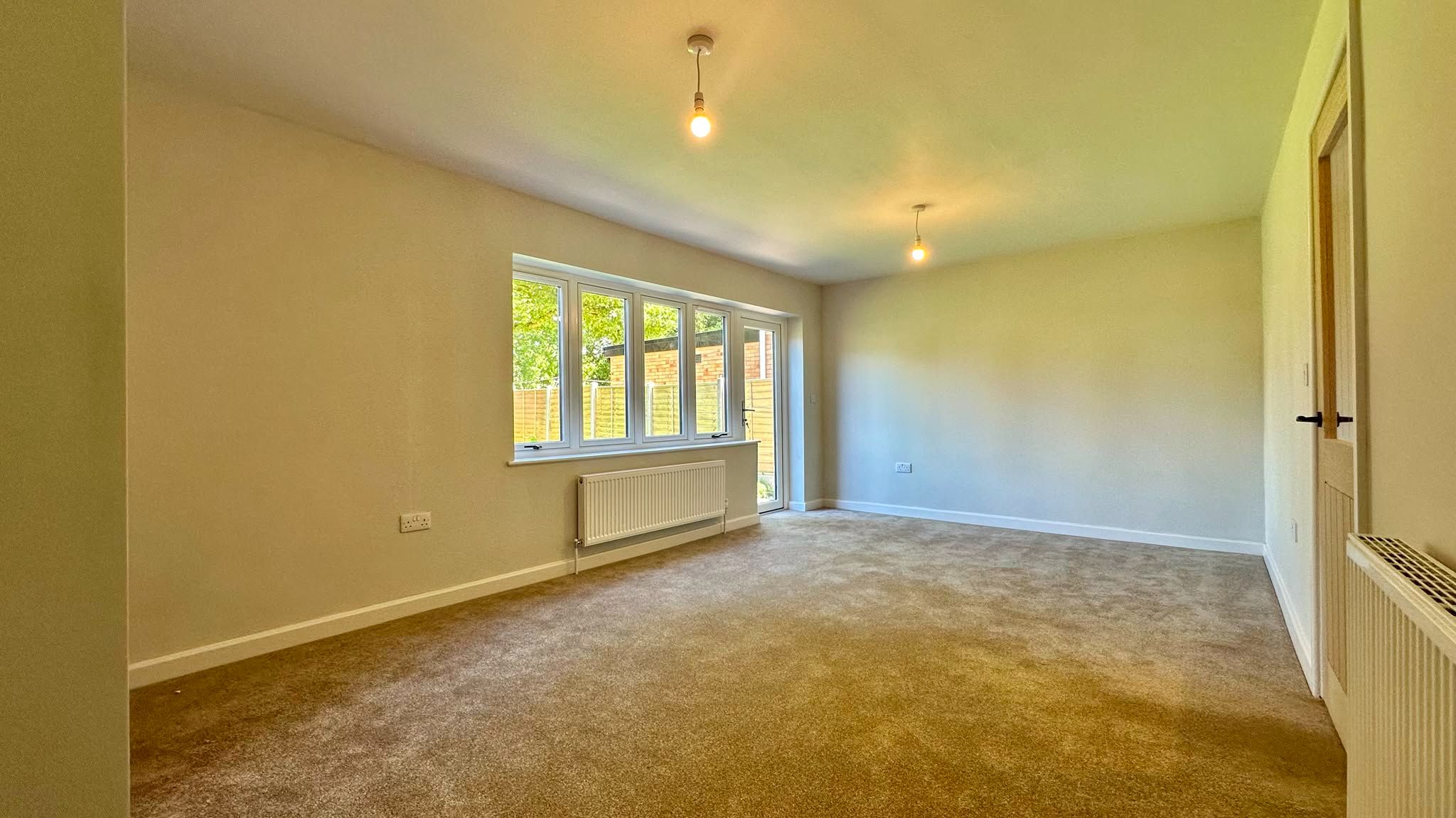 3 bedroom semi-detached house For Sale in Coventry - Photograph 7.