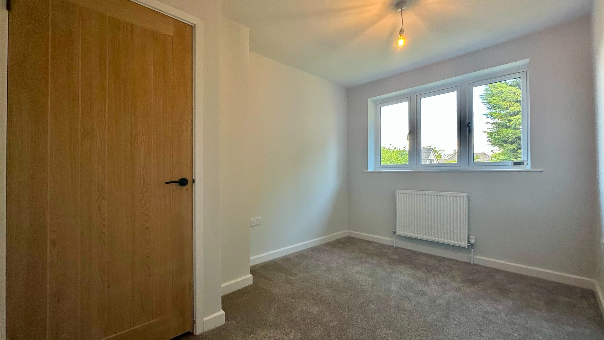 3 bedroom semi-detached house For Sale in Coventry - Photograph 16.