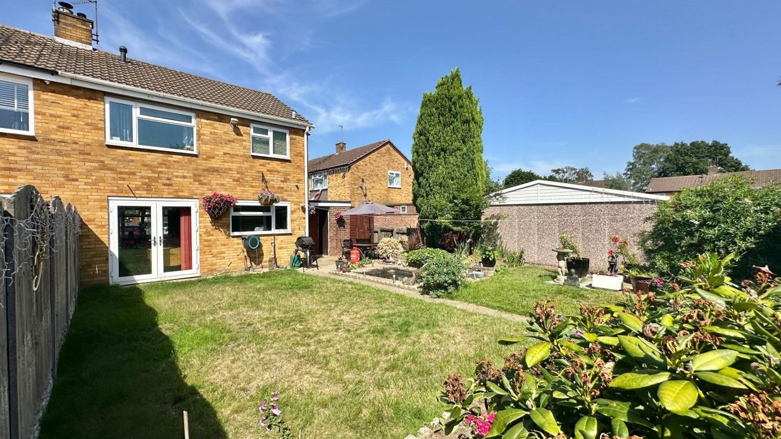 2 bedroom semi-detached house For Sale in Coventry - Photograph 4.