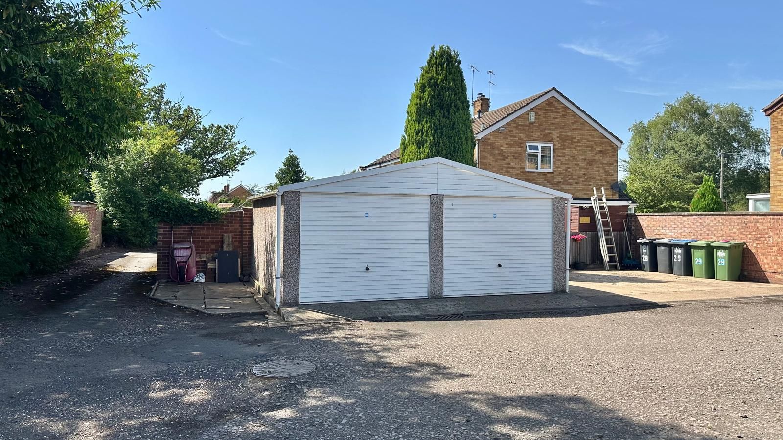 2 bedroom semi-detached house For Sale in Coventry - Photograph 20.