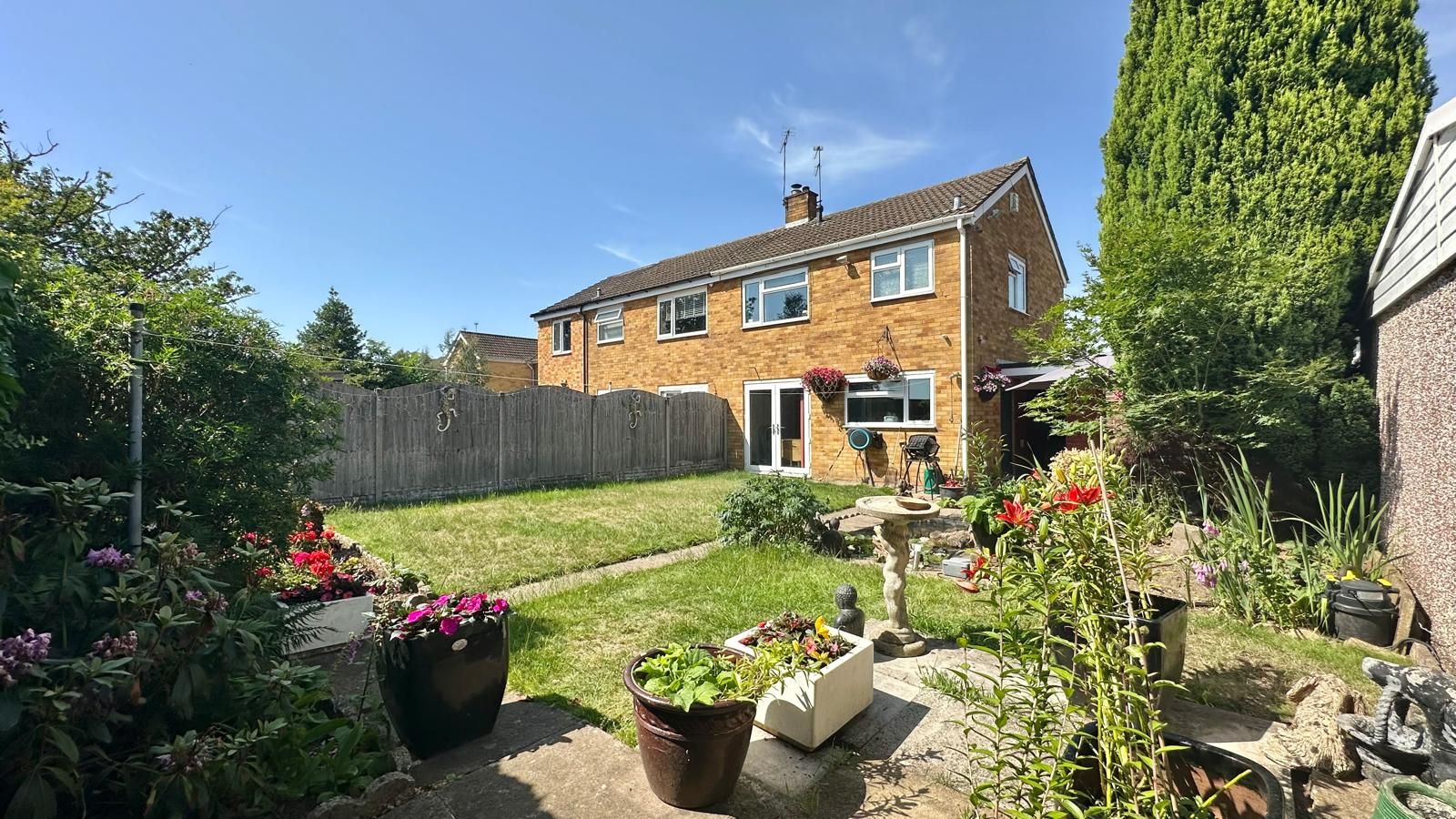 2 bedroom semi-detached house For Sale in Coventry - Photograph 18.