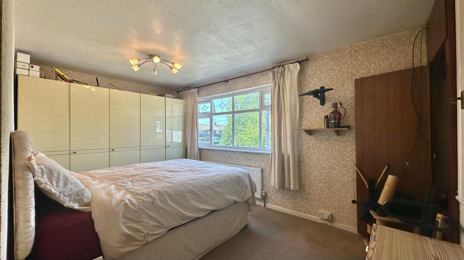 2 bedroom semi-detached house For Sale in Coventry - Photograph 9.