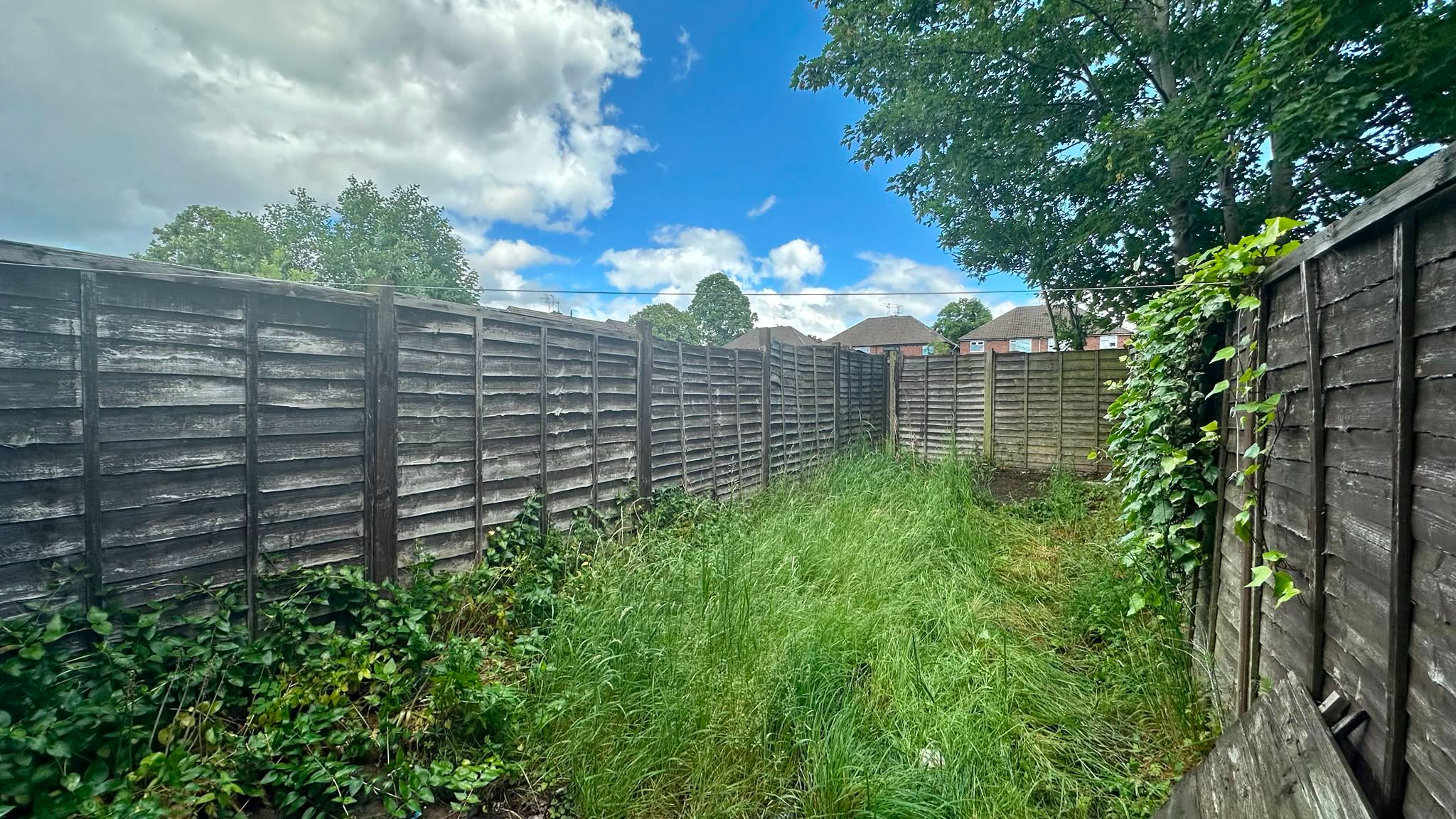 2 bedroom ground floor maisonette flat/apartment For Sale in Coventry - Photograph 10.