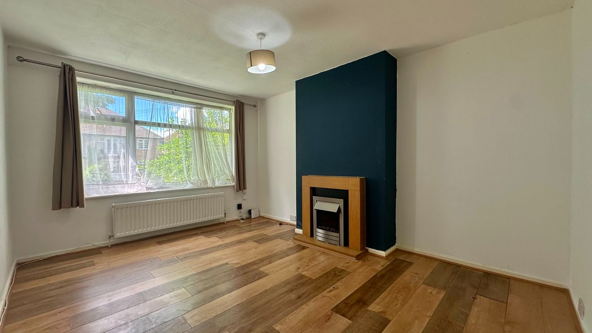 2 bedroom ground floor maisonette flat/apartment For Sale in Coventry - Photograph 3.