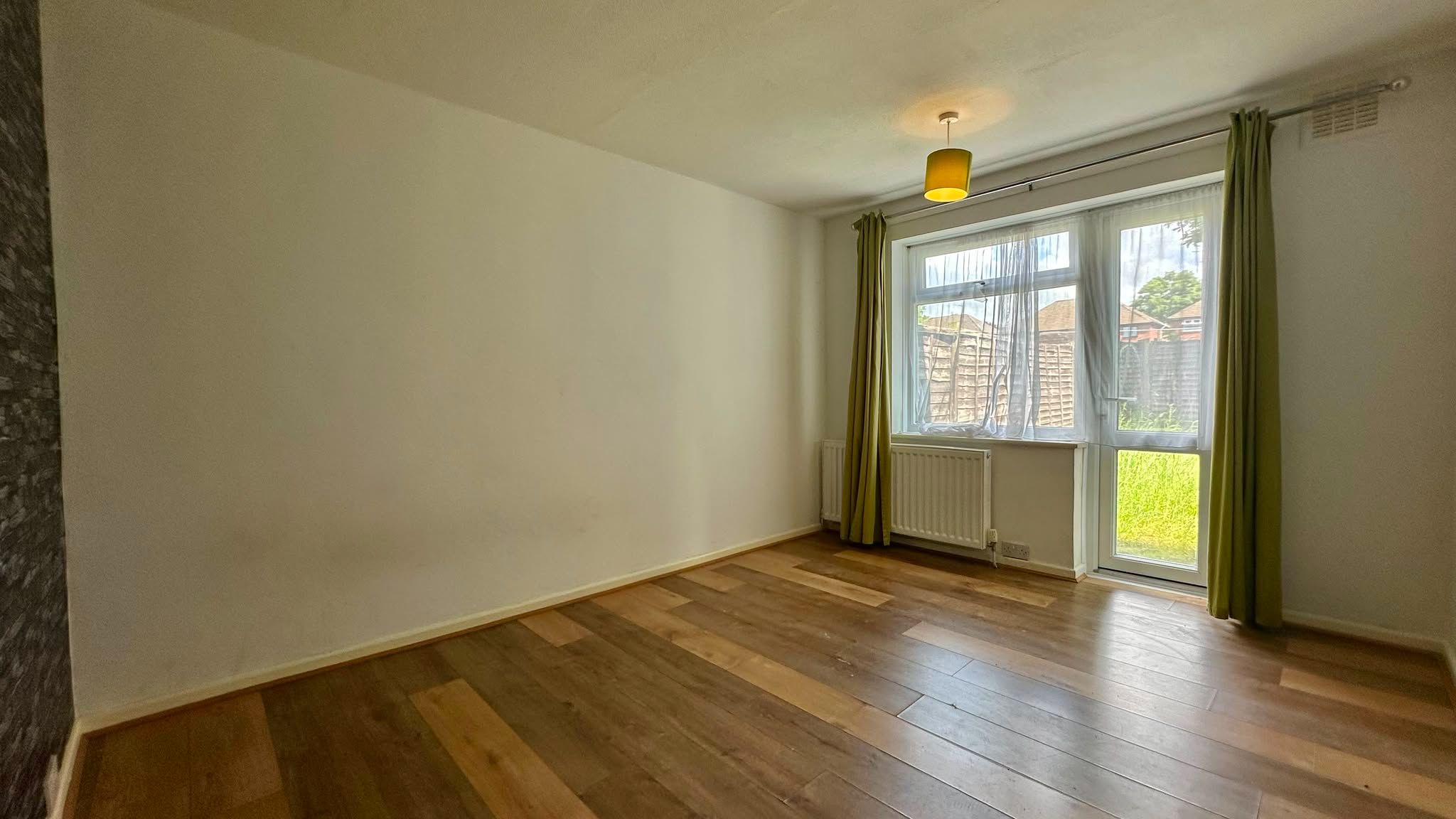2 bedroom ground floor maisonette flat/apartment For Sale in Coventry - Photograph 7.