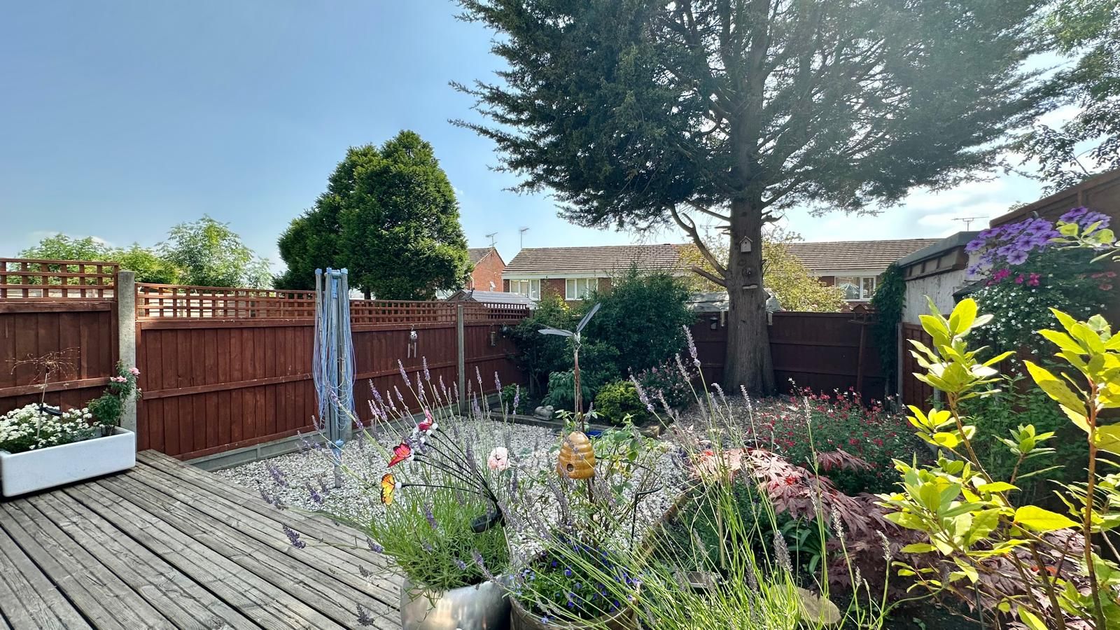 3 bedroom semi-detached house For Sale in Coventry - Photograph 23.