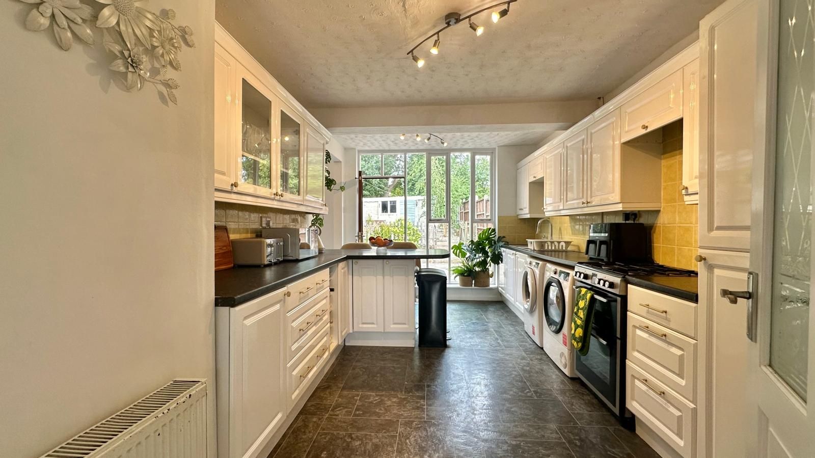 3 bedroom end terraced house For Sale in Coventry - Photograph 2.