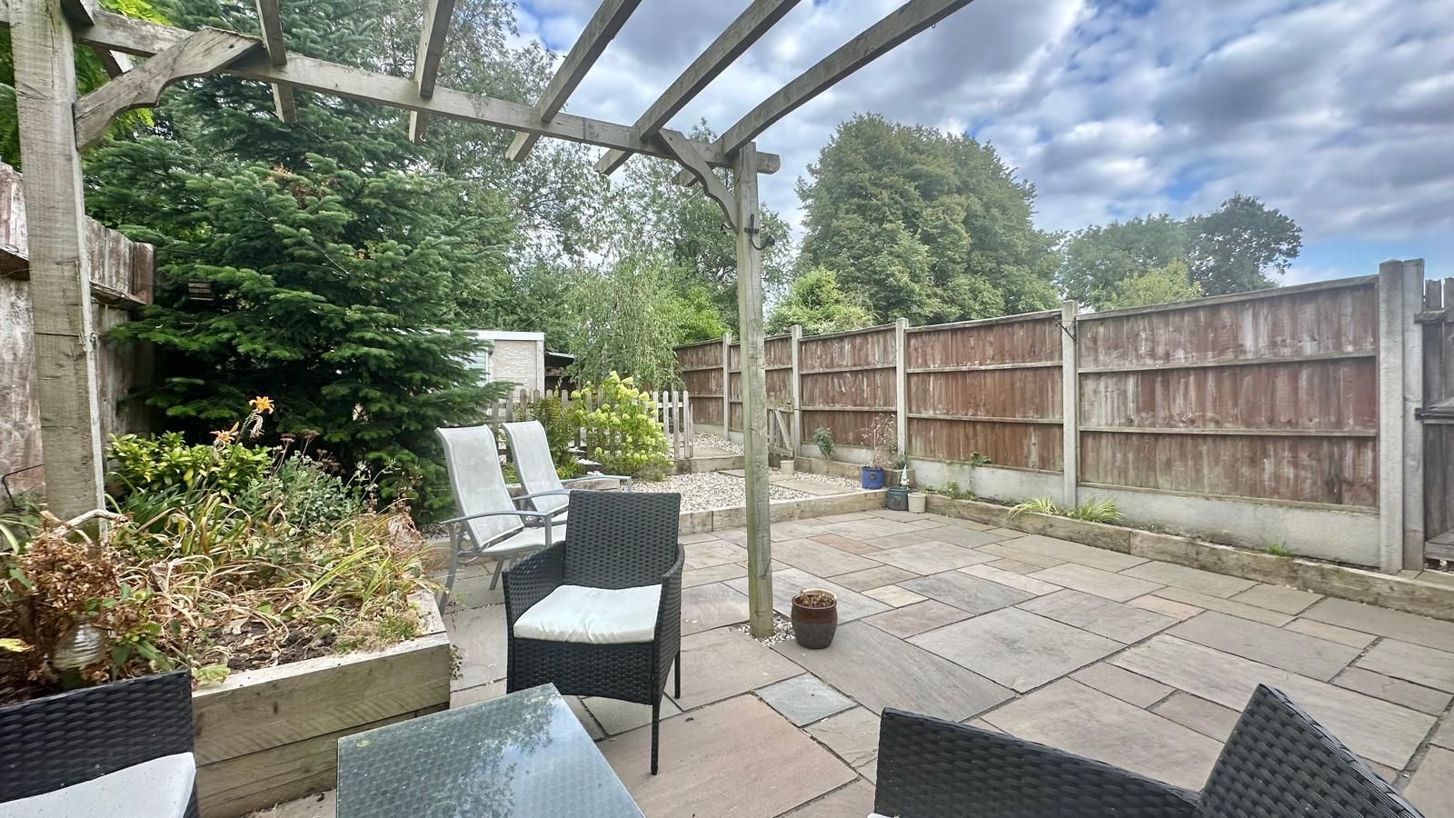 3 bedroom end terraced house For Sale in Coventry - Photograph 20.