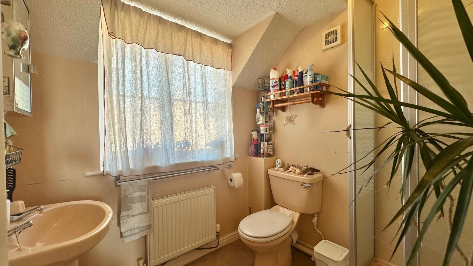 3 bedroom detached house For Sale in Coventry - Photograph 13.