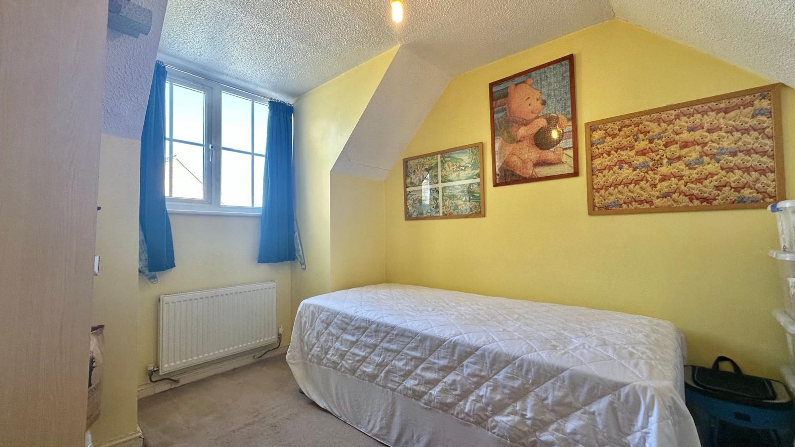 3 bedroom detached house For Sale in Coventry - Photograph 16.