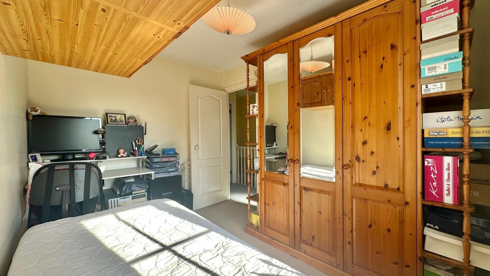 3 bedroom detached house For Sale in Coventry - Photograph 15.