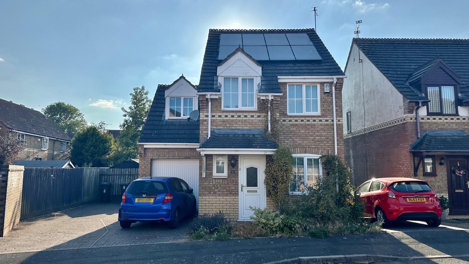 3 bedroom detached house For Sale in Coventry - Photograph 1.