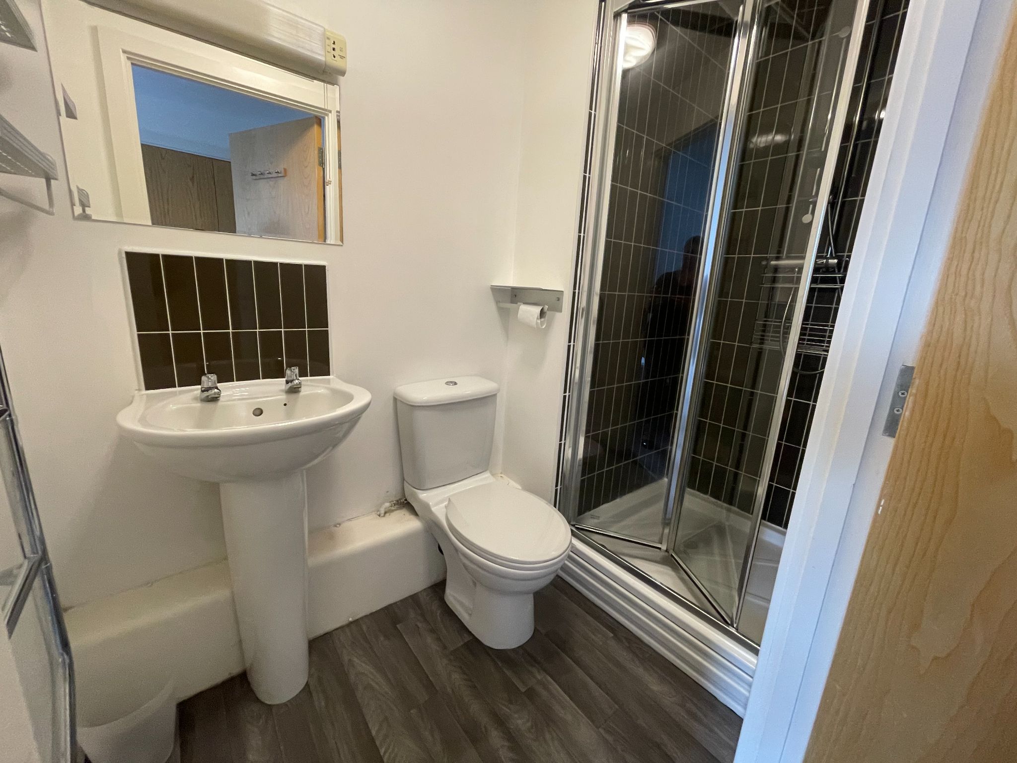 2 bedroom apartment flat/apartment Let in Coventry - Photograph 12.