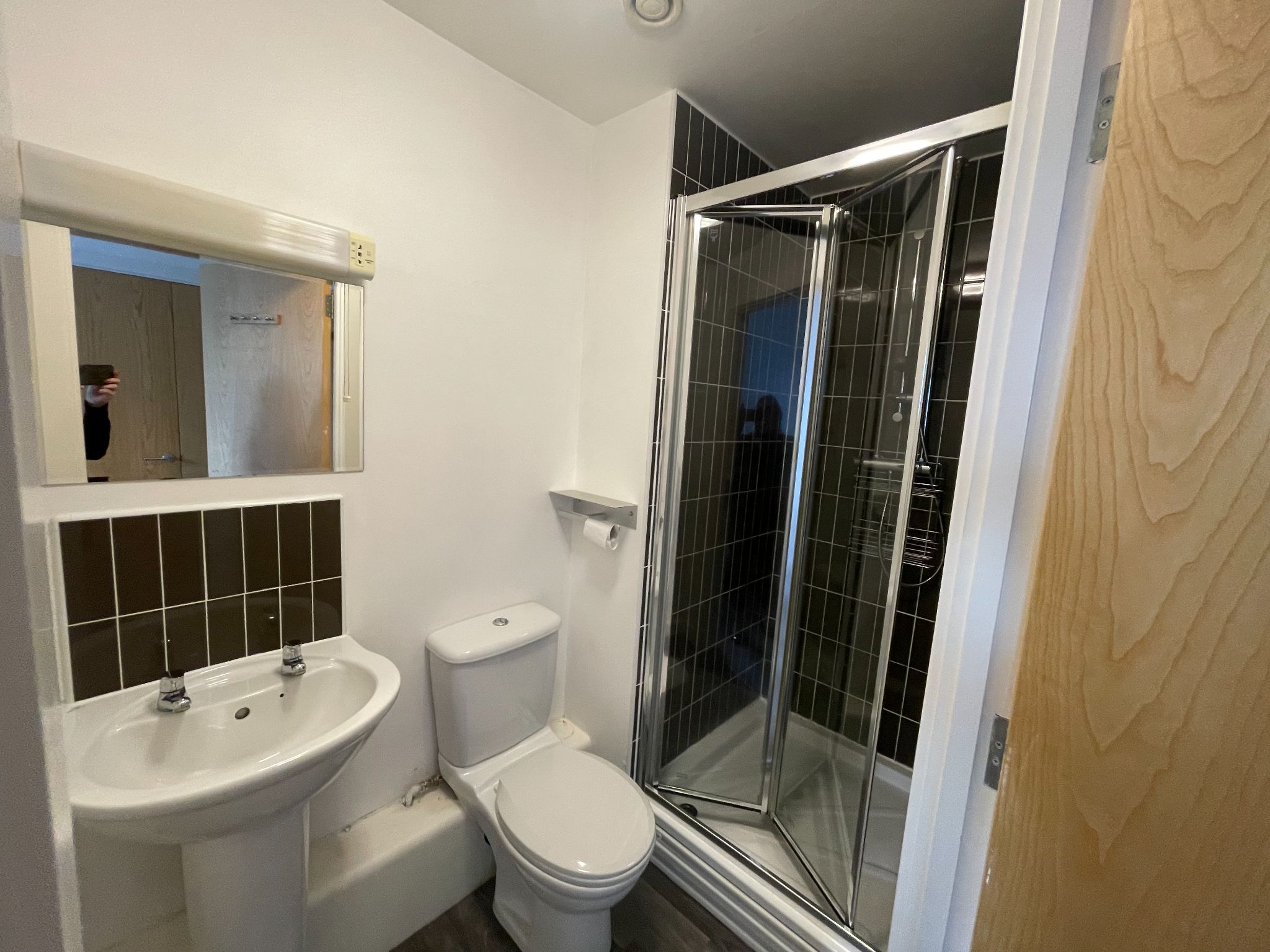 2 bedroom apartment flat/apartment Let in Coventry - Photograph 11.