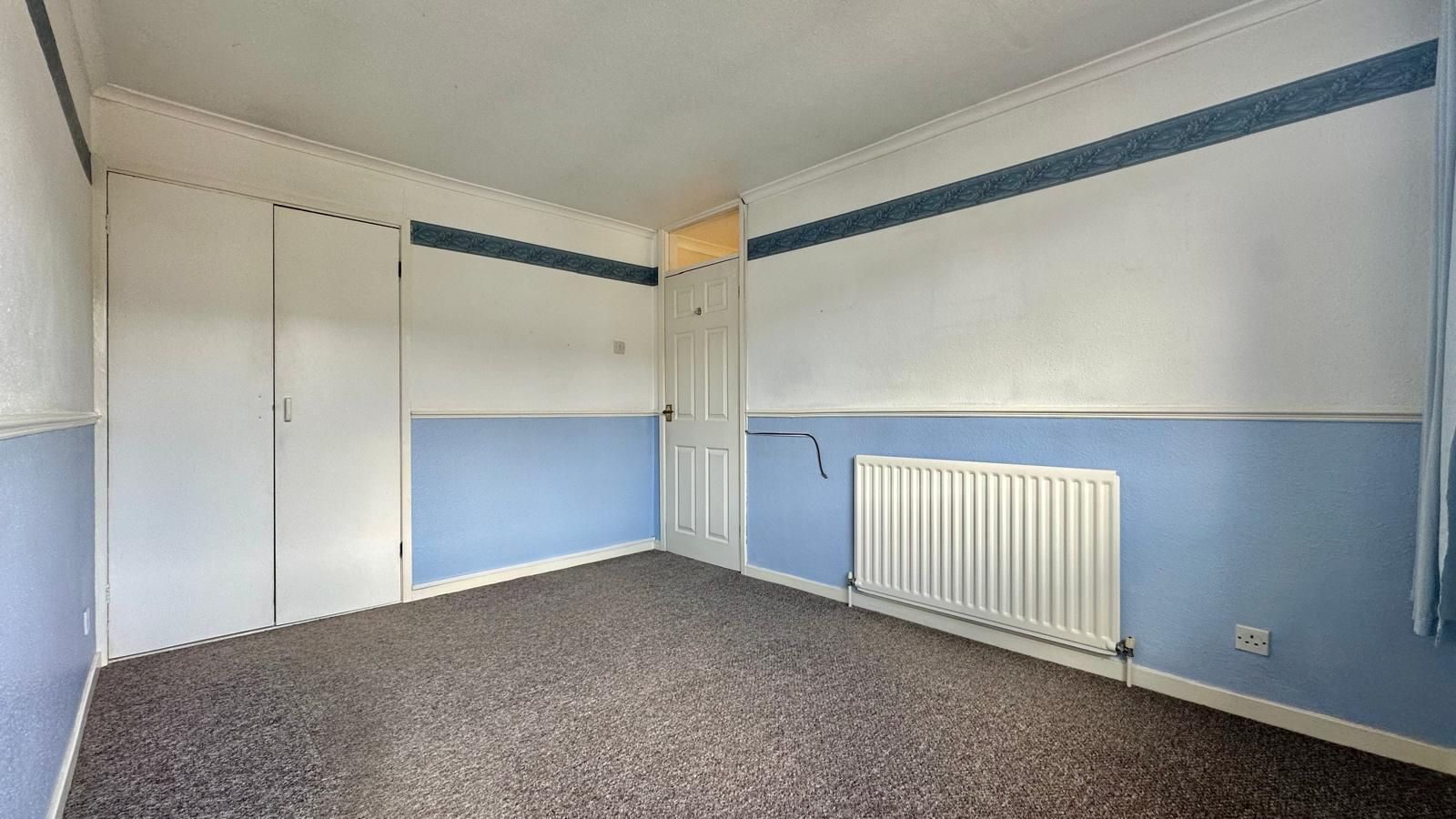 3 bedroom mid terraced house For Sale in Coventry - Photograph 13.