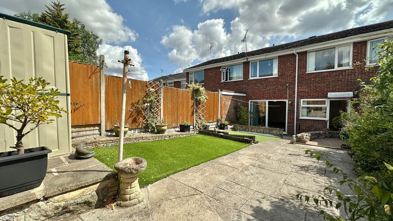 3 bedroom mid terraced house For Sale in Coventry - Photograph 16.