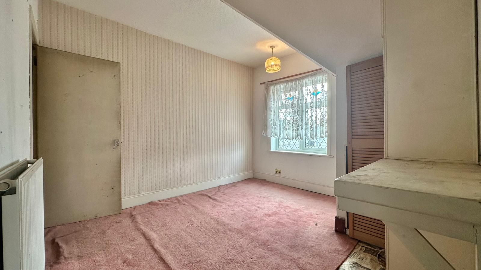 3 bedroom mid terraced house For Sale in Coventry - Photograph 15.