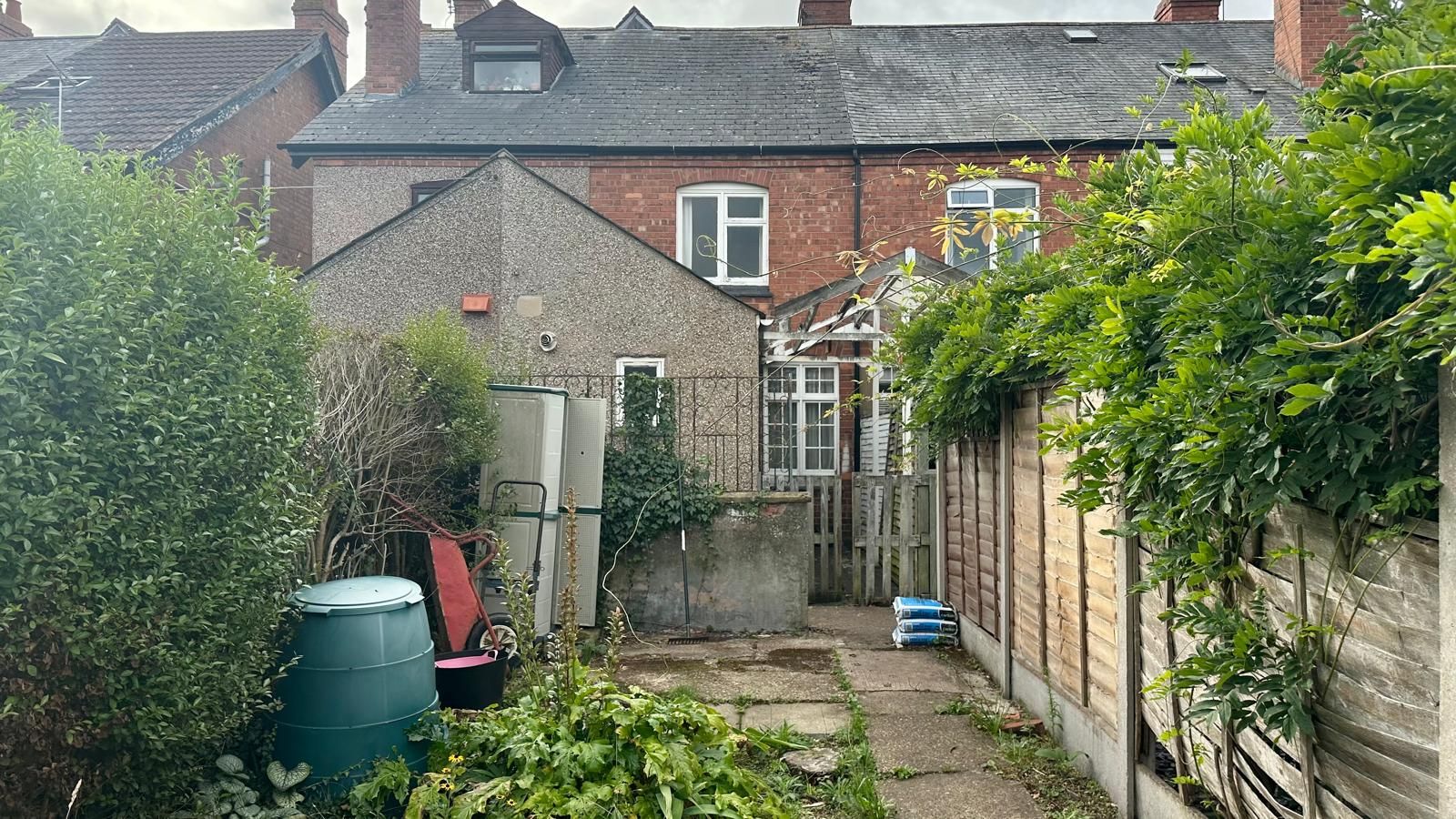 3 bedroom mid terraced house For Sale in Coventry - Photograph 21.