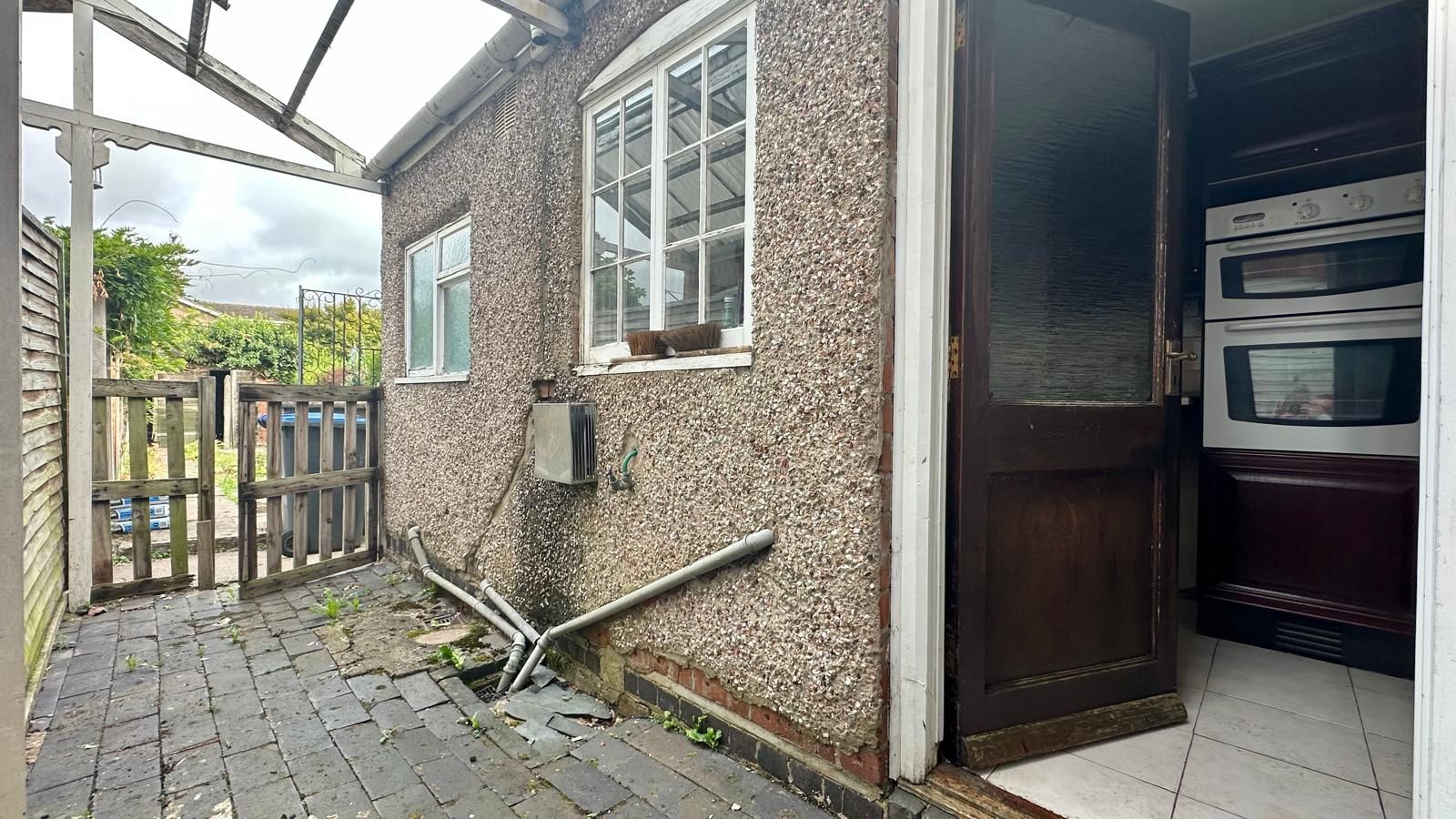 3 bedroom mid terraced house For Sale in Coventry - Photograph 17.