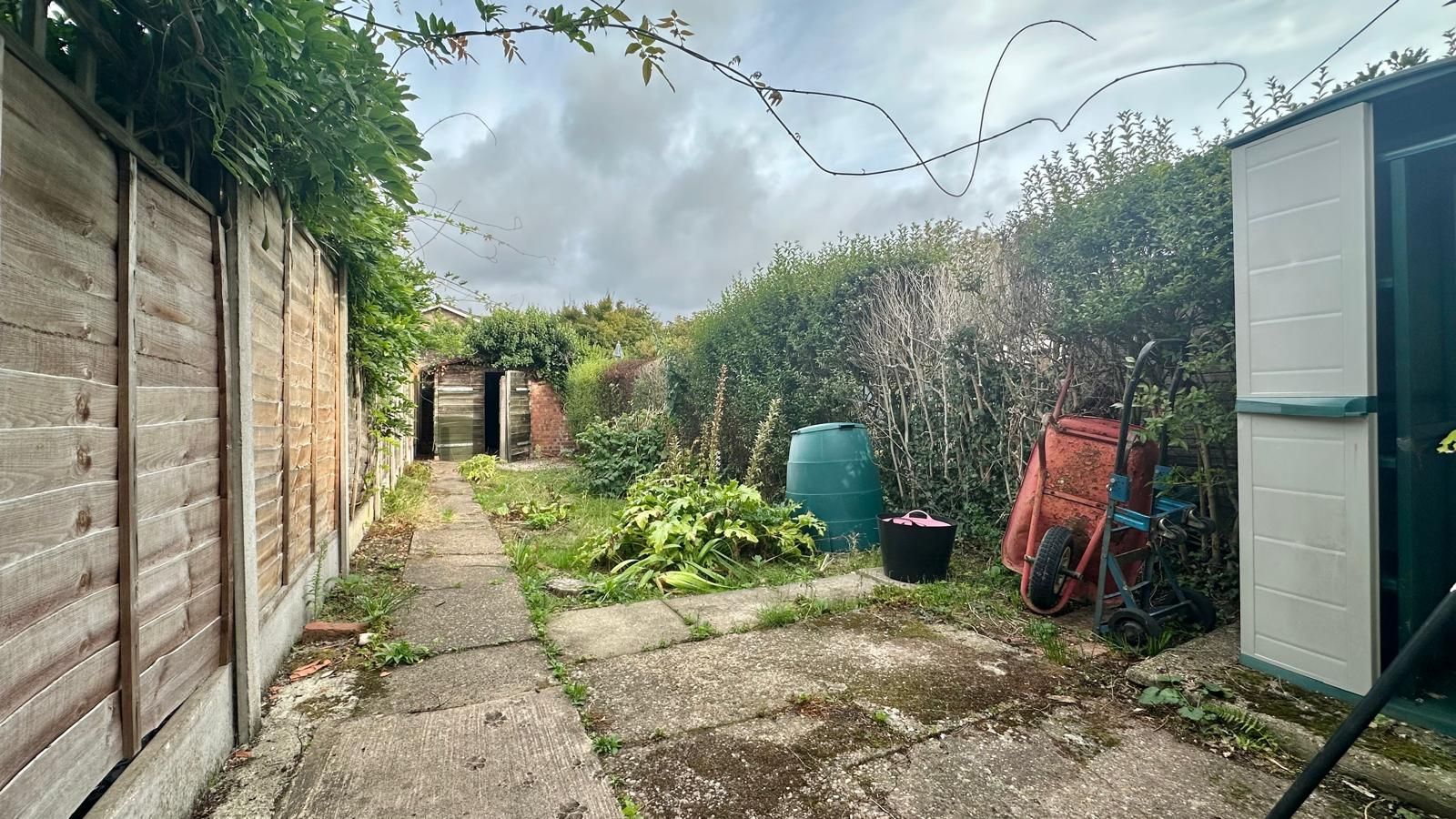 3 bedroom mid terraced house For Sale in Coventry - Photograph 18.