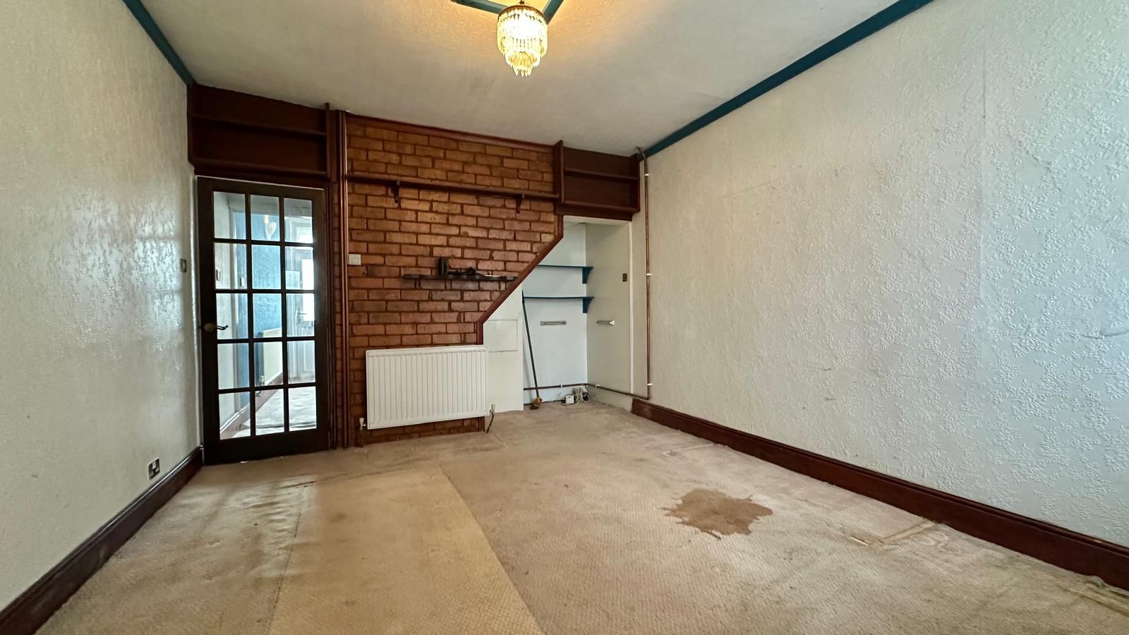 3 bedroom mid terraced house For Sale in Coventry - Photograph 5.