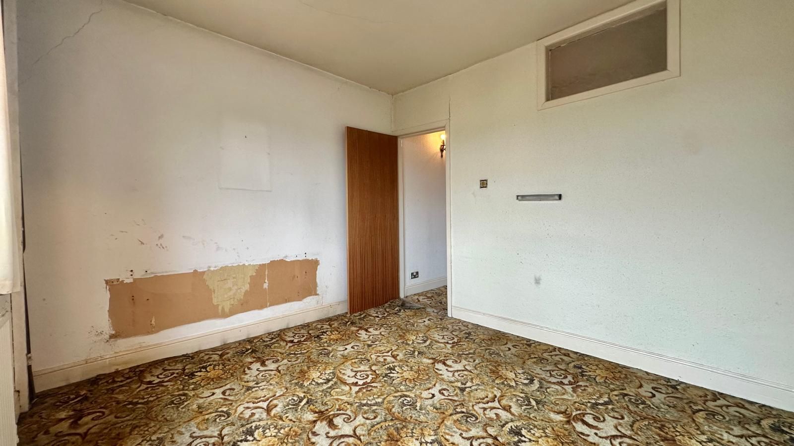 3 bedroom mid terraced house For Sale in Coventry - Photograph 12.