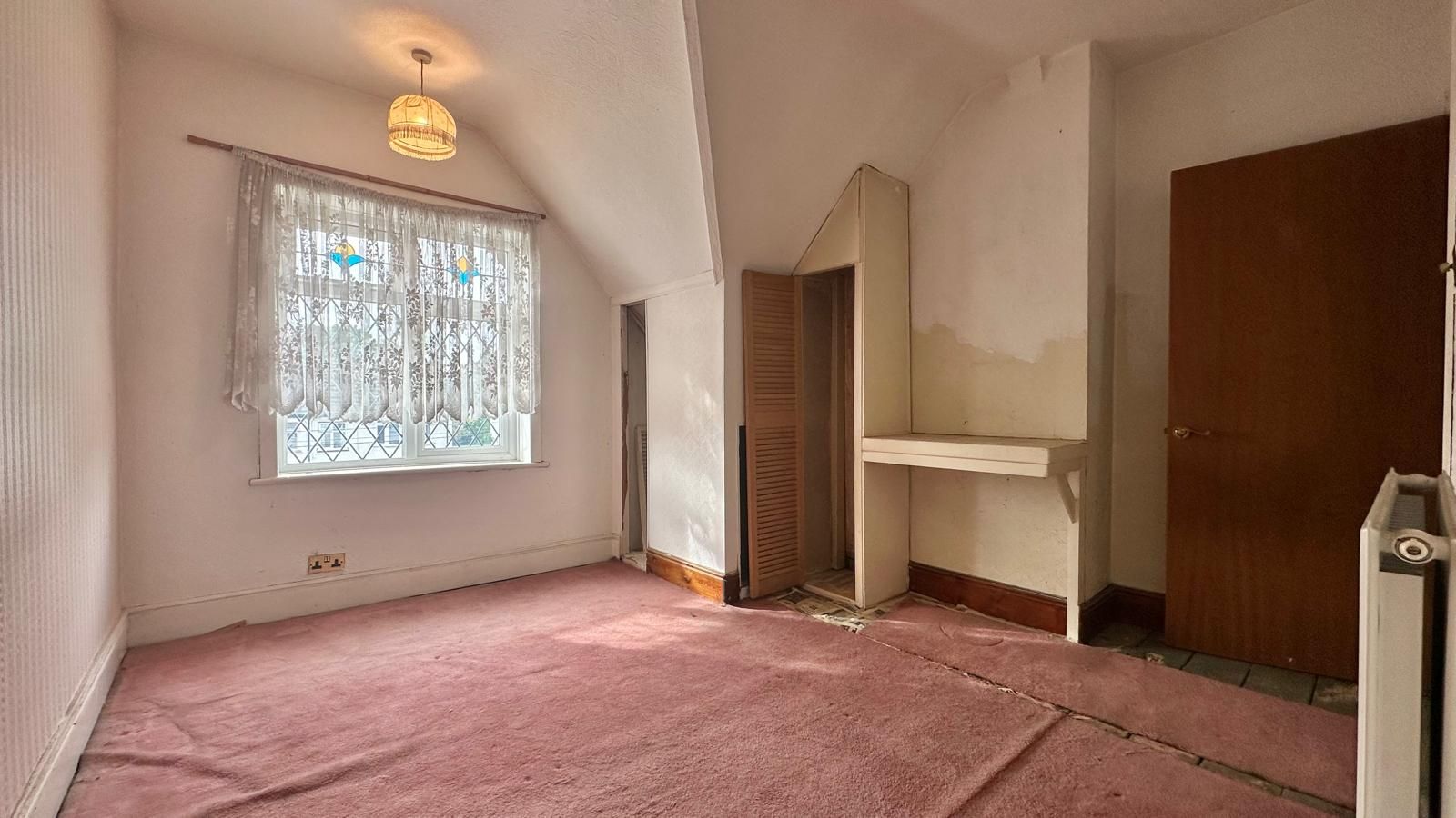 3 bedroom mid terraced house For Sale in Coventry - Photograph 14.