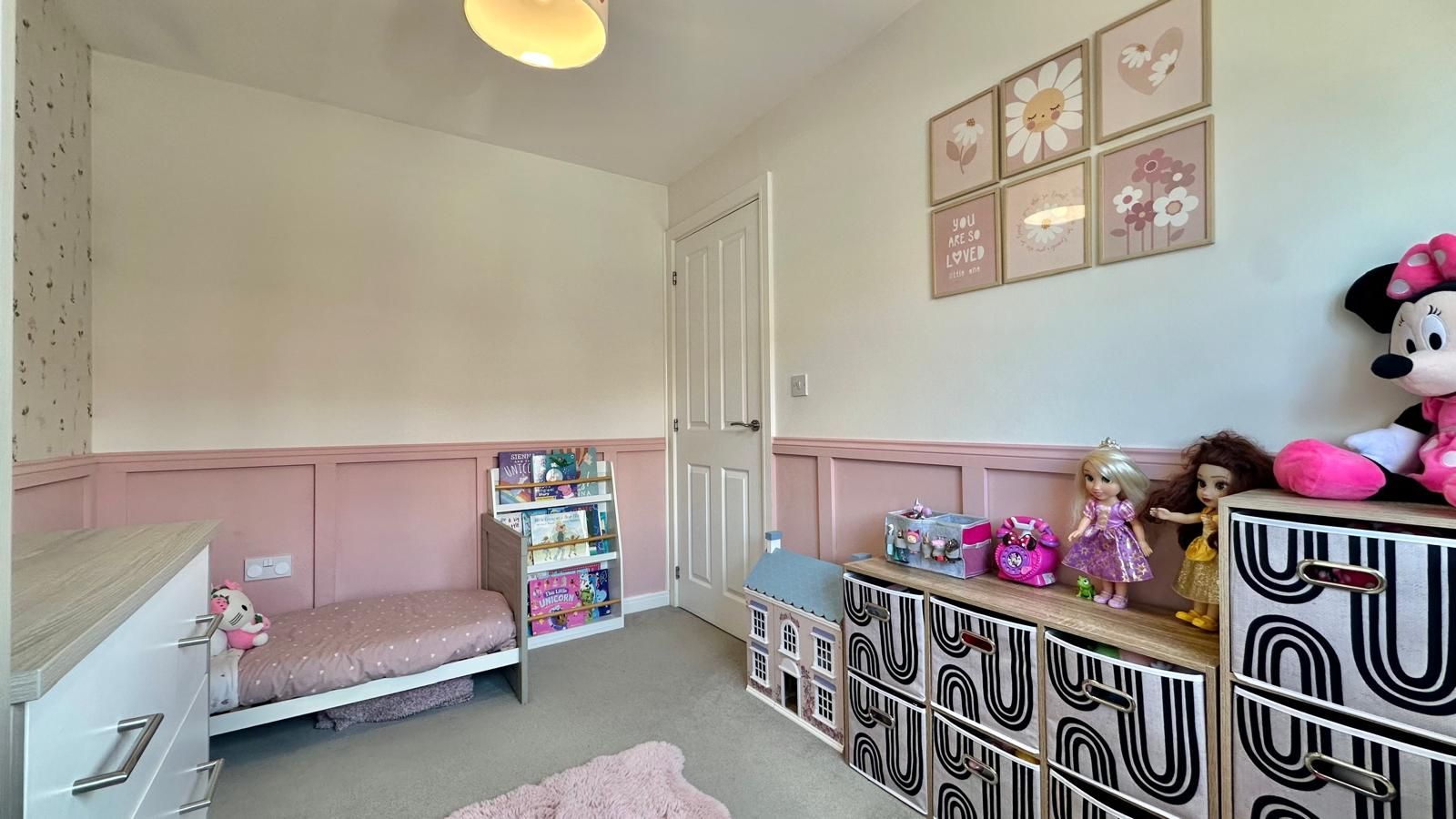 3 bedroom mid terraced house For Sale in Coventry - Photograph 15.