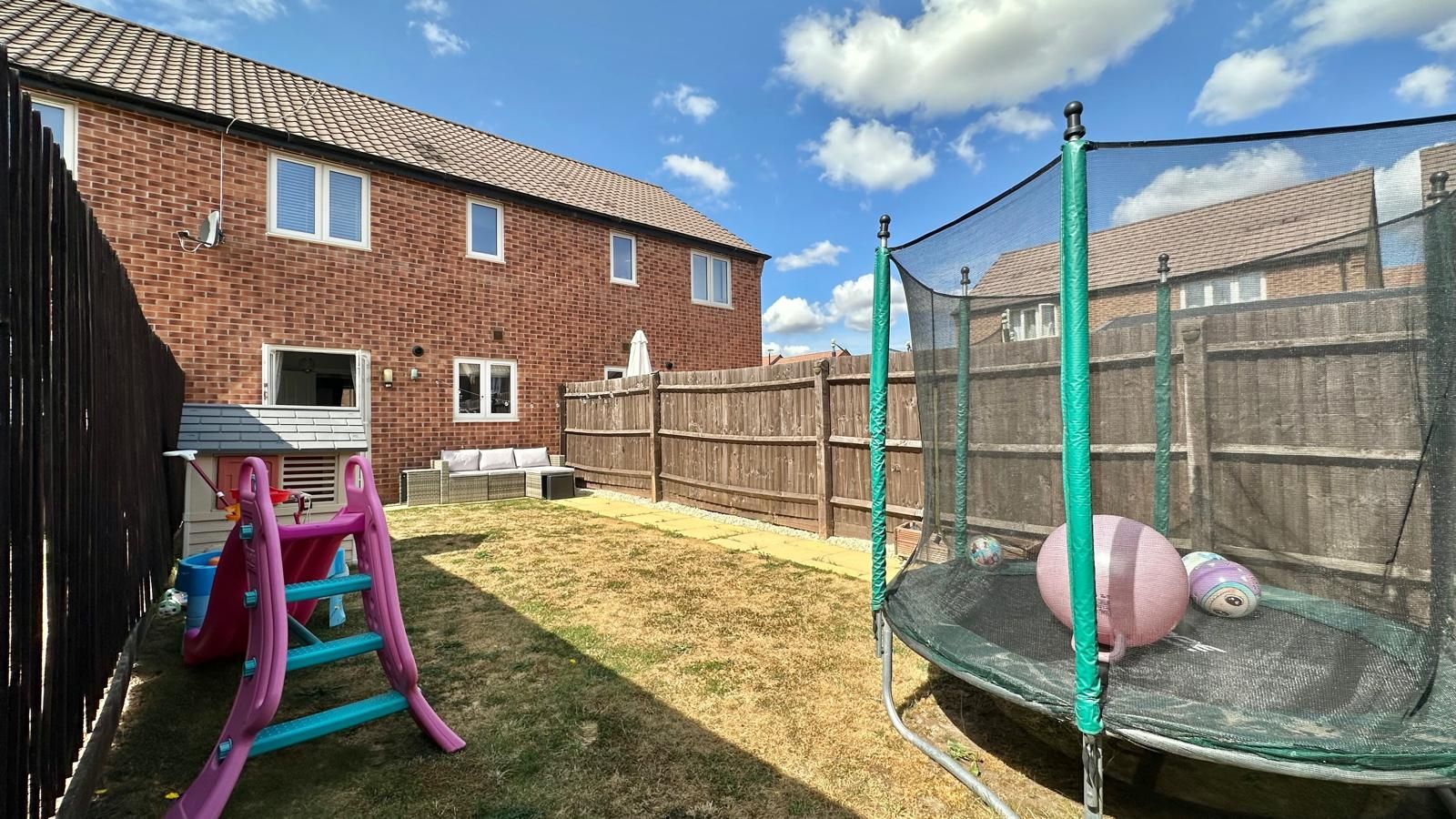 3 bedroom mid terraced house For Sale in Coventry - Photograph 20.