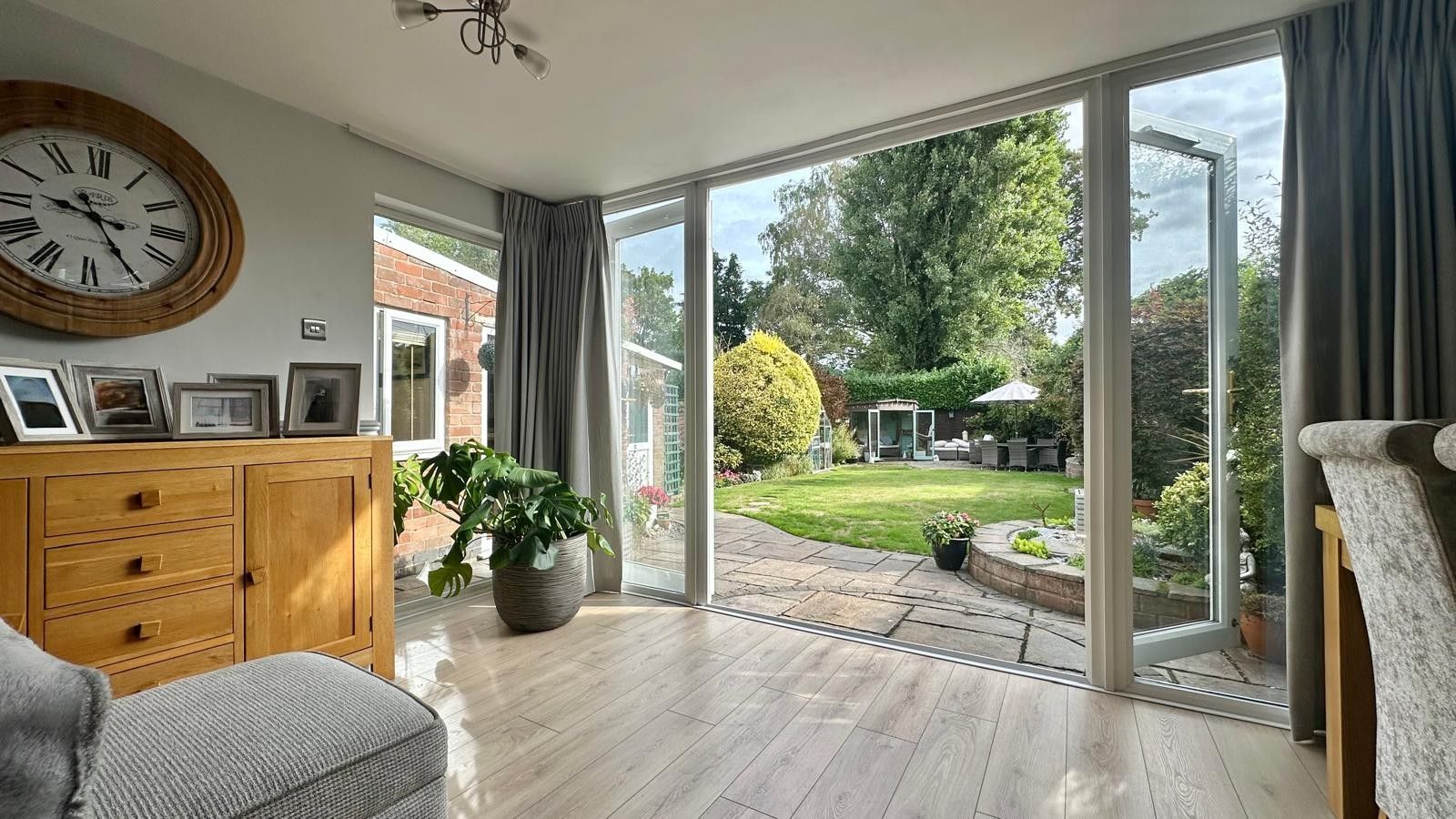 3 bedroom semi-detached house For Sale in Coventry - Photograph 7.
