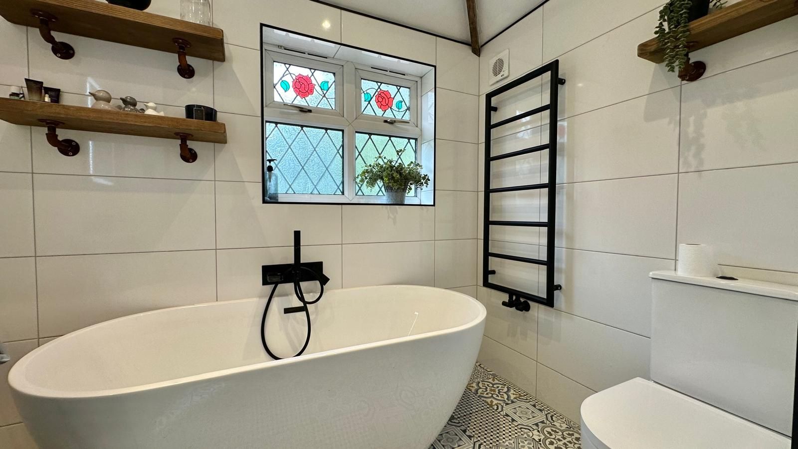 3 bedroom semi-detached house For Sale in Coventry - Photograph 19.