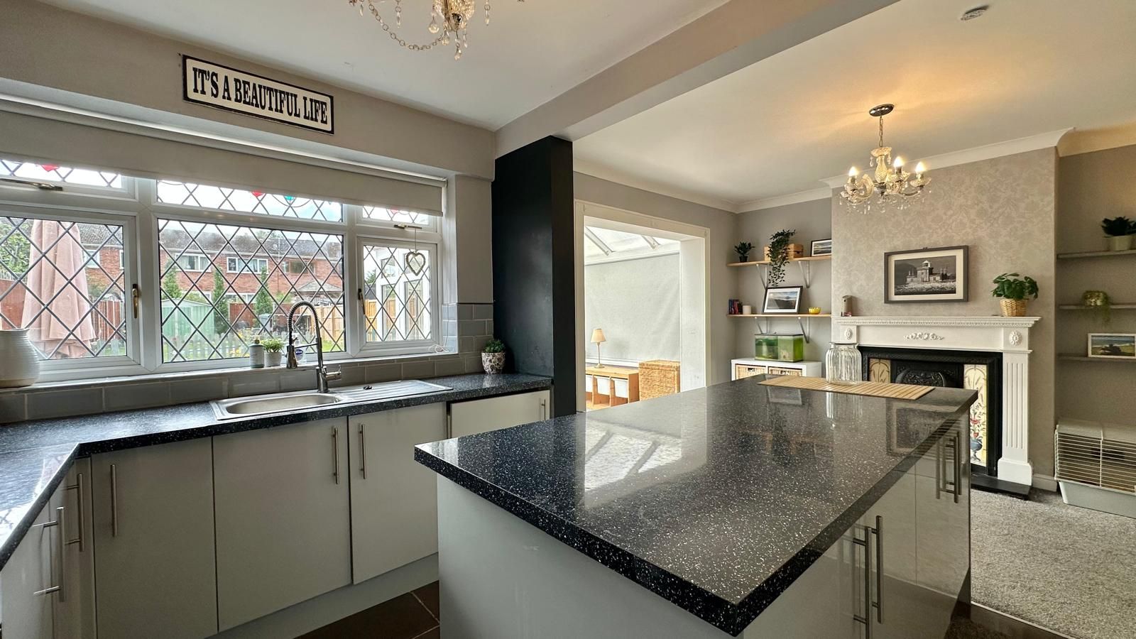 3 bedroom semi-detached house For Sale in Coventry - Photograph 6.