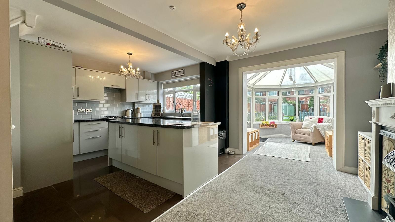 3 bedroom semi-detached house For Sale in Coventry - Photograph 3.
