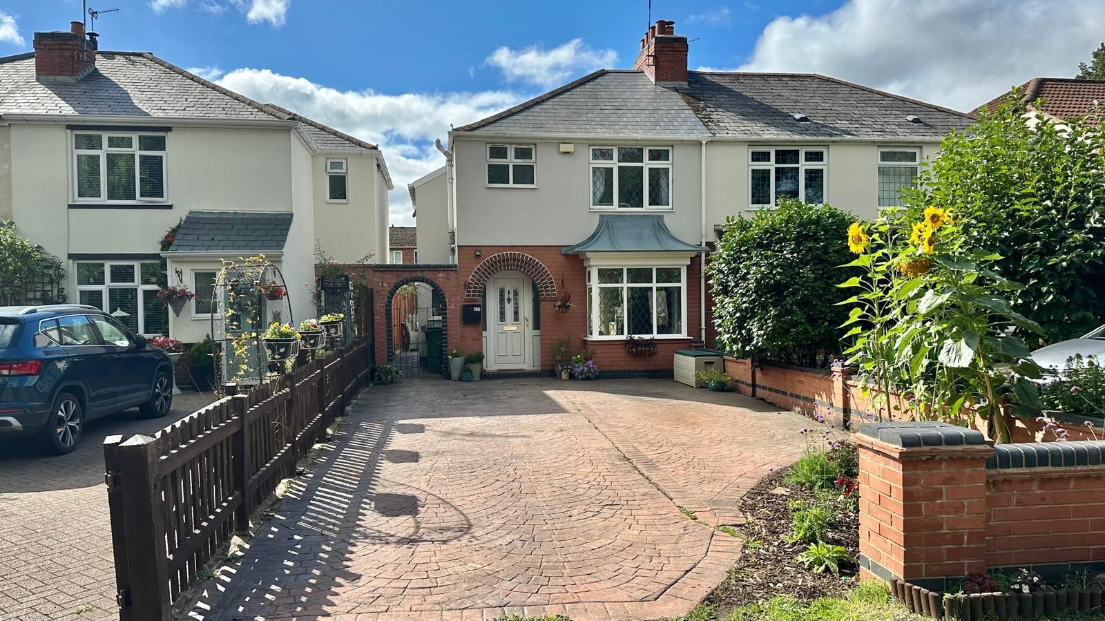 3 bedroom semi-detached house For Sale in Coventry - Photograph 1.