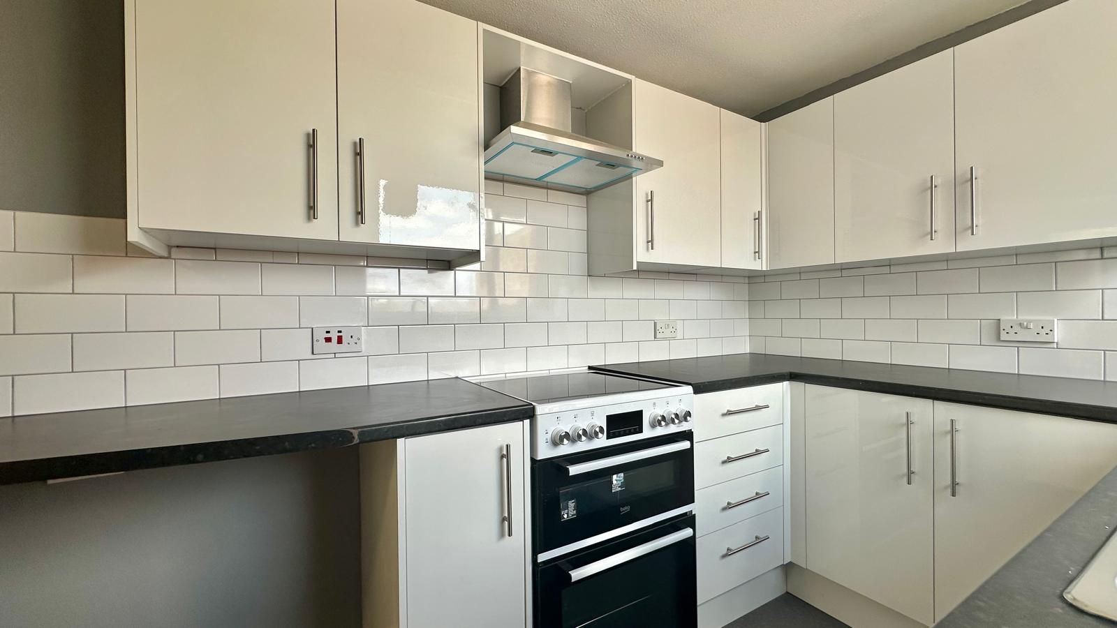 2 bedroom apartment flat/apartment To Let in Coventry - Photograph 5.