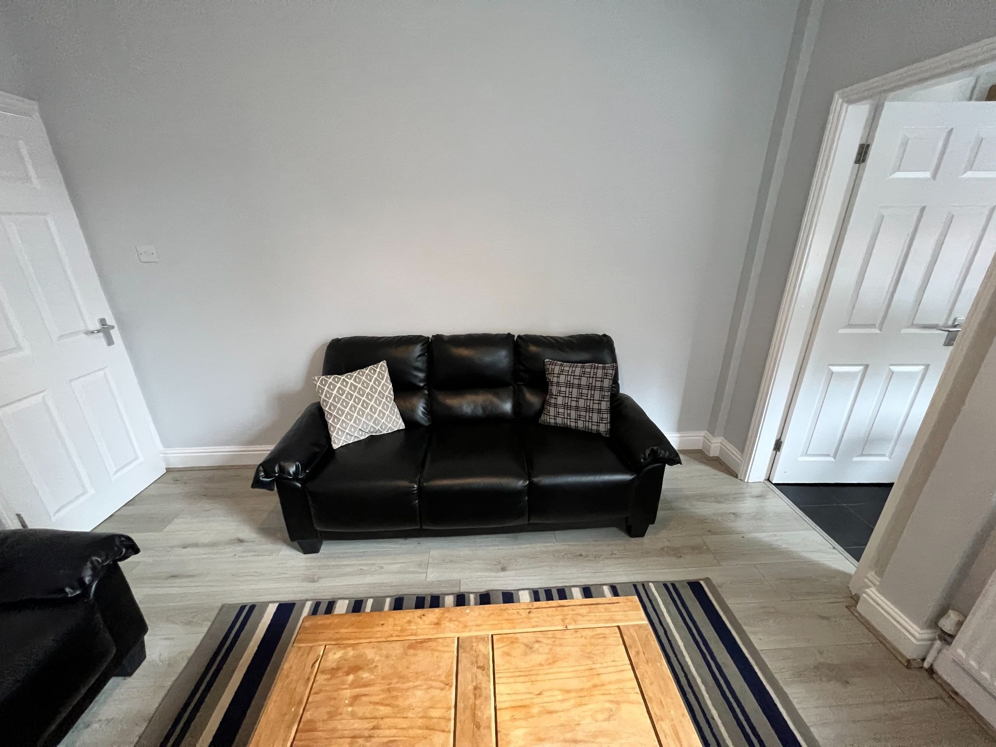 4 bedroom mid terraced house Let in Coventry - Photograph 12.