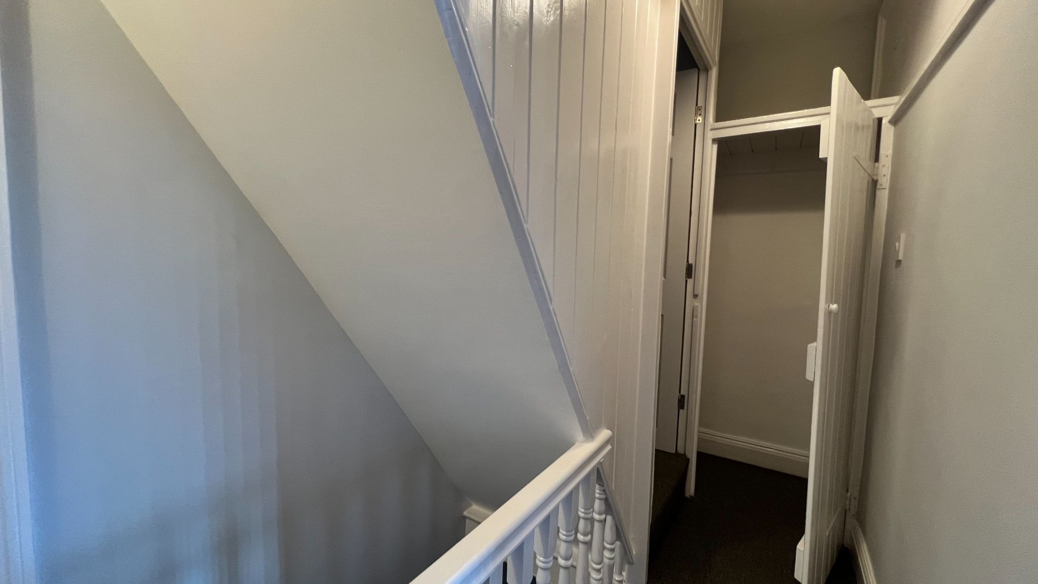 4 bedroom mid terraced house Let in Coventry - Photograph 8.