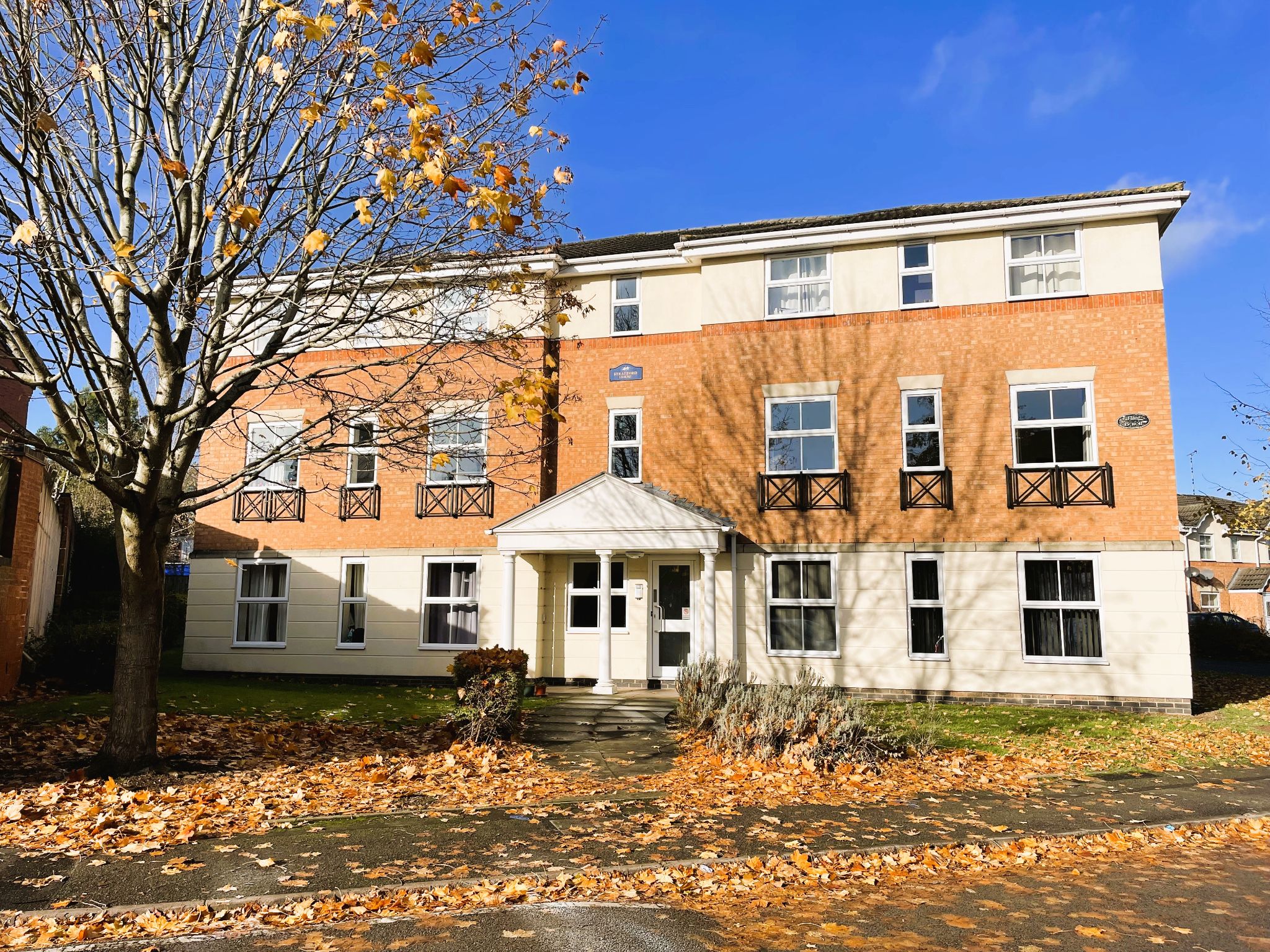 1 bedroom apartment flat/apartment To Let in Coventry - Photograph 1.