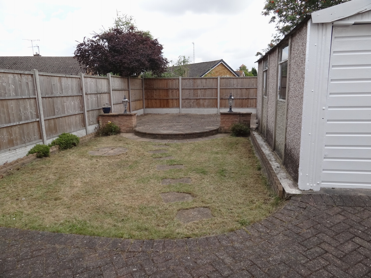 3 bedroom semi-detached house Let in Bedworth - Photograph 9.