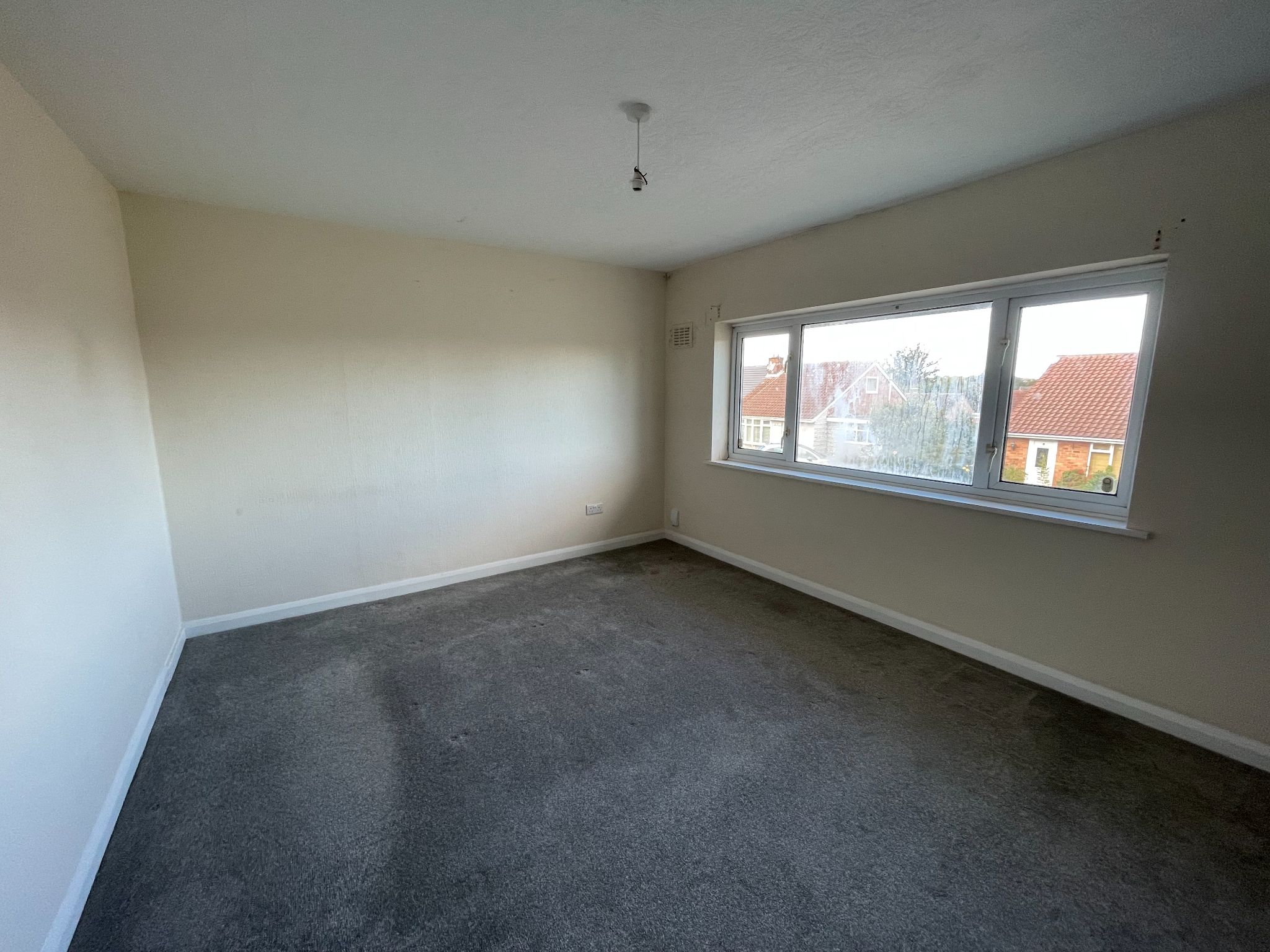 2 bedroom mid terraced house Let in Coventry - Photograph 6.