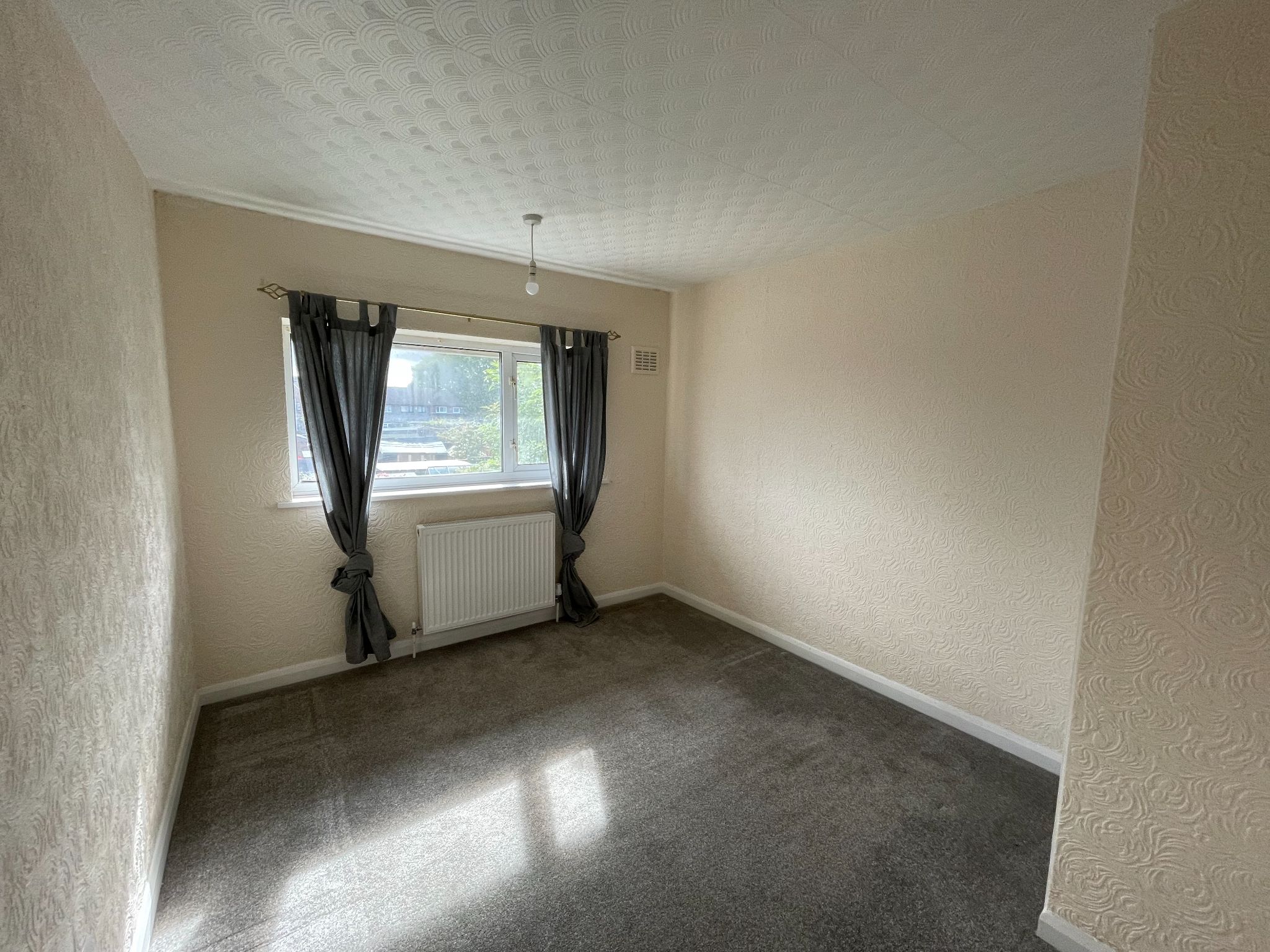 2 bedroom mid terraced house Let in Coventry - Photograph 8.