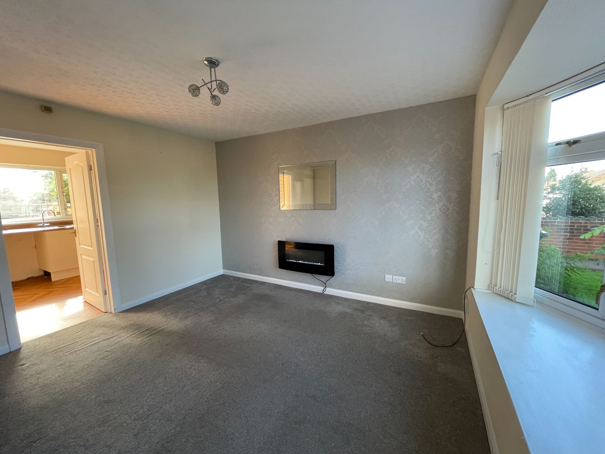 2 bedroom mid terraced house Let in Coventry - Photograph 2.